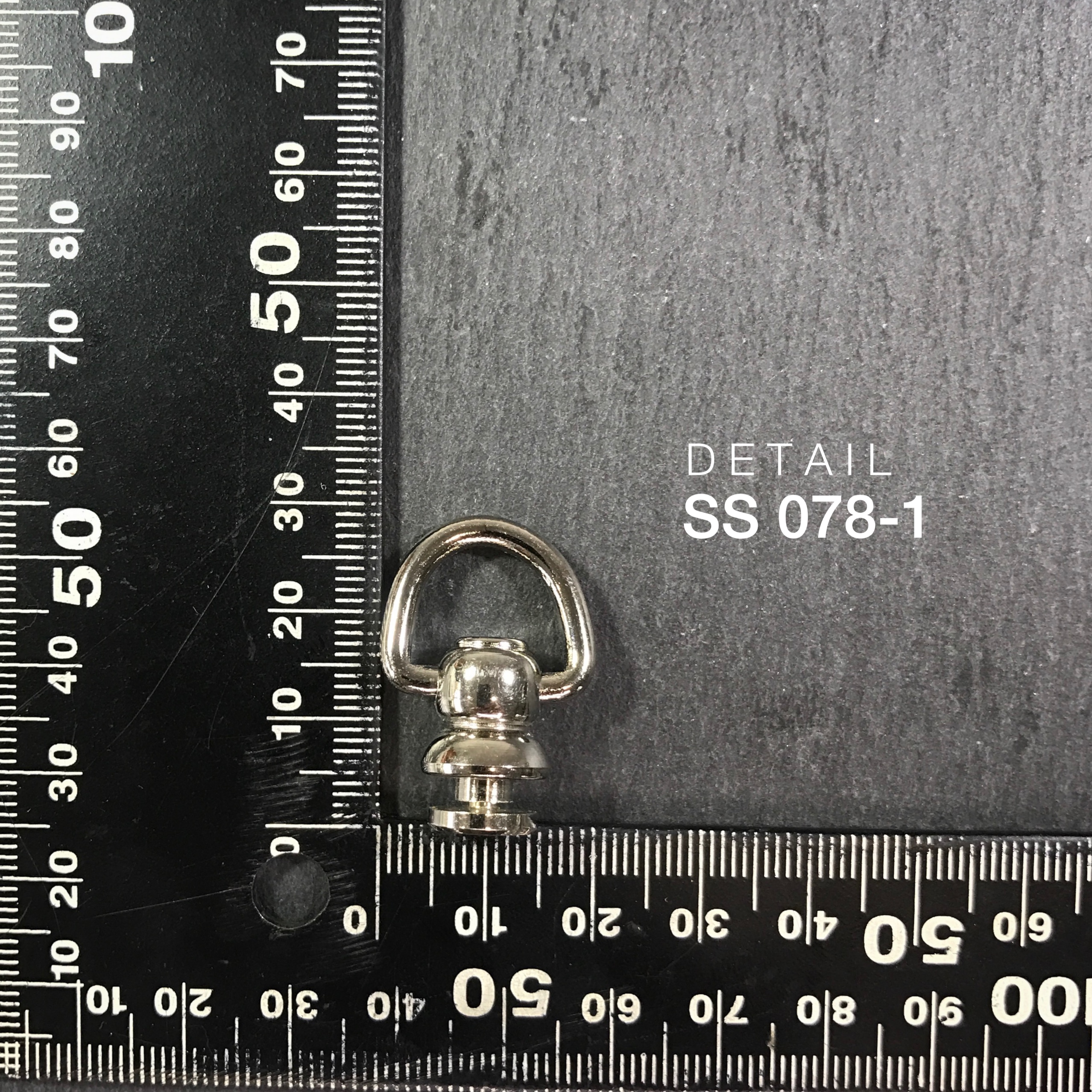 SS078 ห่วงสามเหลี่ยมเรดมูน เนื้อทองเหลืองชุบเงิน *ราคาต่อชิ้น** leatherbrass