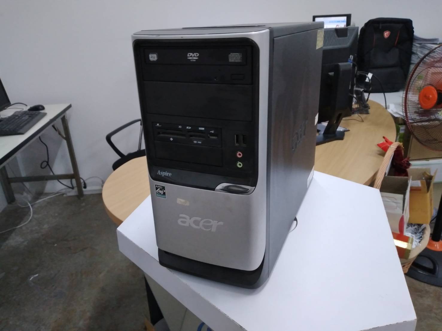 Acer ASpire T180 คอมถูก ๆ ใช้งานคุ้ม