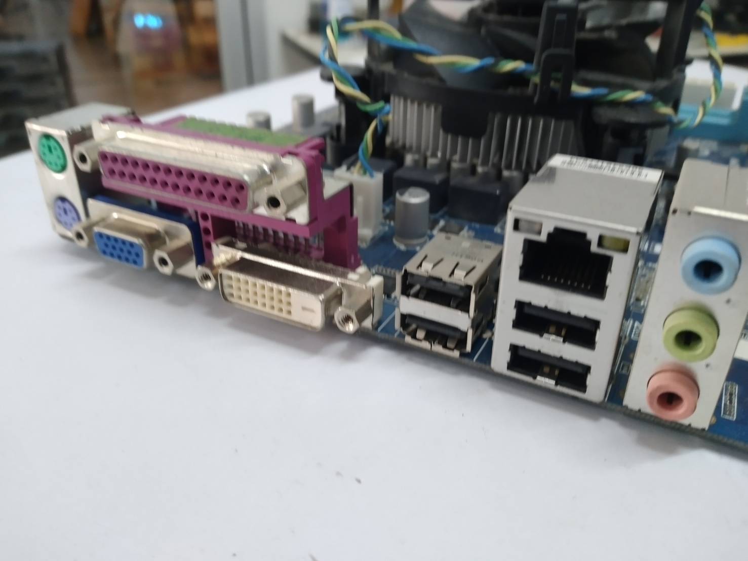 GA-H61M-S2PV (rev. 2.0) พร้อม CPU i5-2310 และฝาหลัง