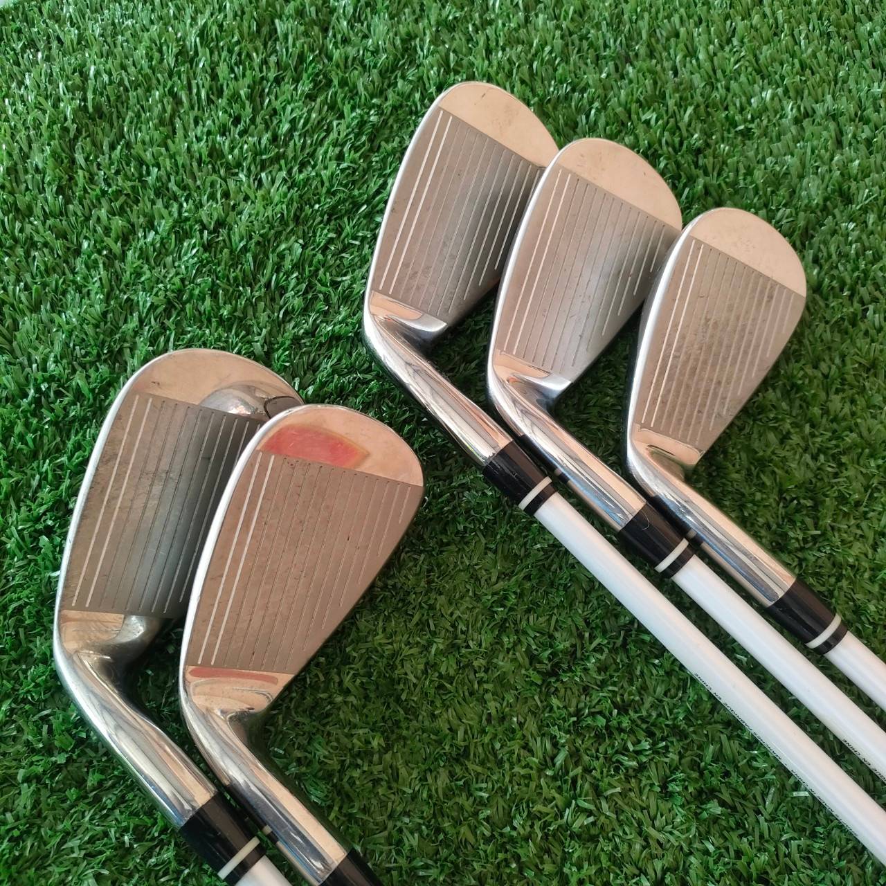 ** ไม้กอล์ฟสำหรับผู้หญิง ** ชุดเหล็ก NIKE SLINGSHOT มีเหล็ก 7-9 เเละ PW SW ก้าน SLINGSHOT FLEX W