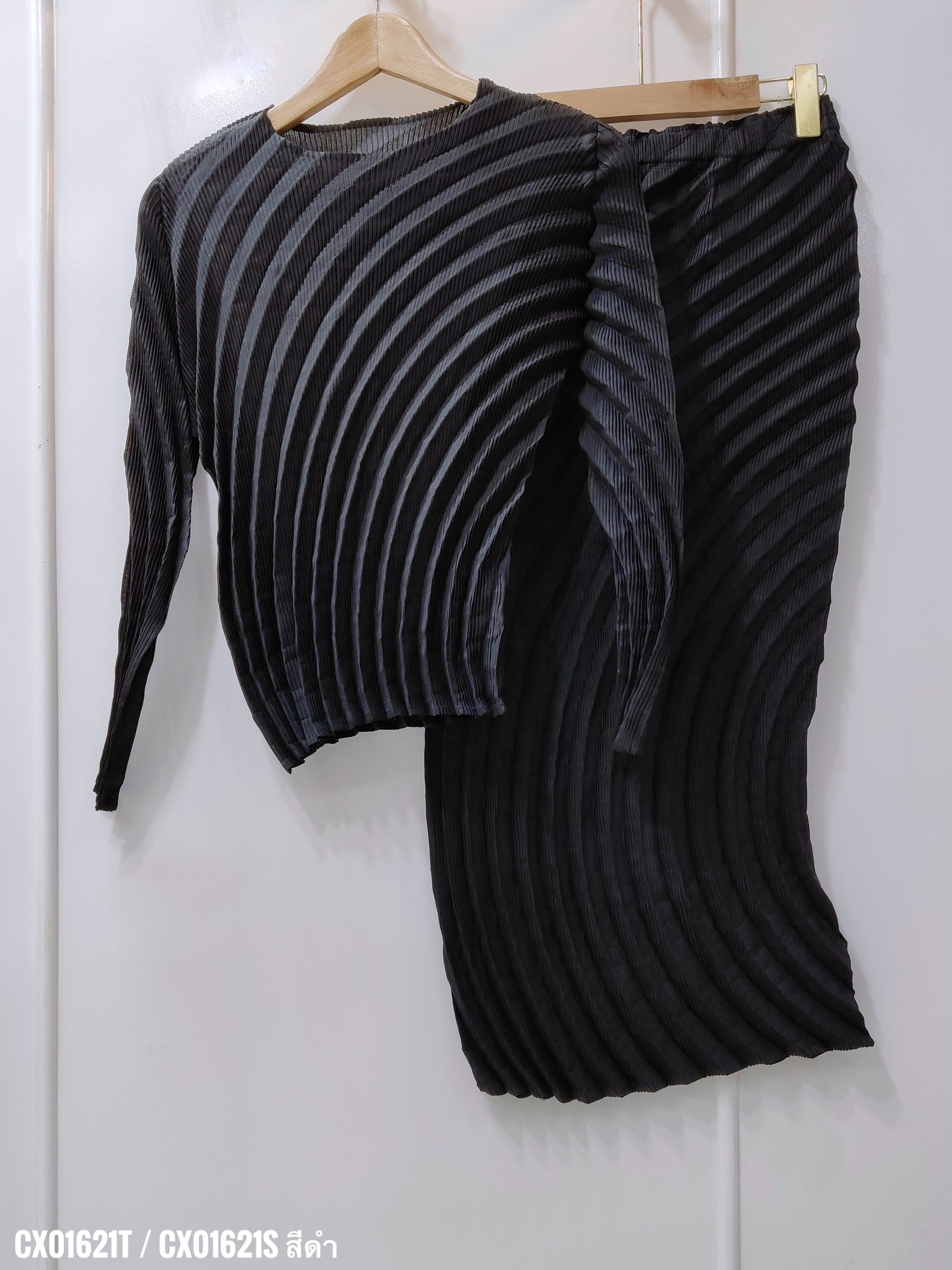 ปรับราคาลง20%!! 2MUAY รุ่น CX01621T / CX01621S เซ็ตพลีทคุณภาพ CIRCLE PLEATED SET 4 สี FREE SIZE