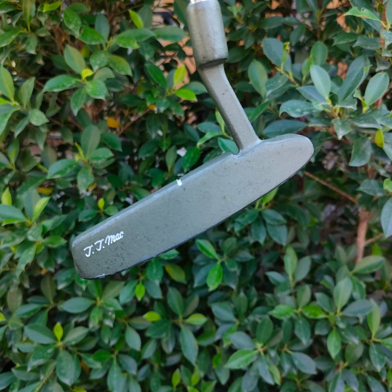 PUTTER Arnold Palmer MES-3L ความยาว 34 นิ้ว หน้าไม้มีร่อง ทำให้การพัตต์ ได้ฟีลลิ่งที่ดี ออกแบบดีมาก