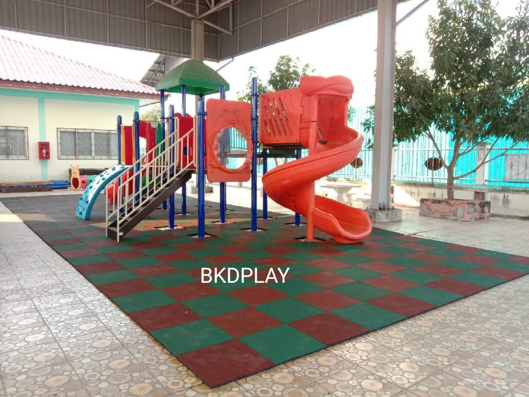 แผ่นยาง EPDM ราคาต่อ1ตร.ม. 4แผ่น แผ่นยางสังเคราะห์ ,แผ่นปูกันกระแทก,แผ่นปูพื้นสนามเด็กเล่น, พื้นยางEPDM ,ปูสนามเด็กเล่น,สนามกีฬา ห้องฟิตเนส พร้อมส่ง ราคาโรงงาน มีสีดำ เทา น้ำเงิน เหลือง แดง เขียว