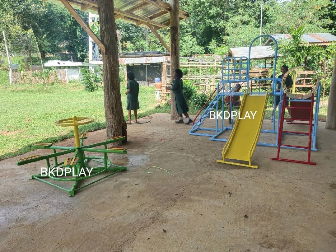 เครื่องเล่นสนามชุดรวมD ประกอบด้วยสไลเดอร์ปีนป่ายแป้นบาสและถังลอด, เครื่องเล่นสนามกลางแจ้ง , เครื่องเล่นสนามเหล็ก, ของเล่น, OutdoorPlayground,สนามเด็กเล่น,เครื่องเล่นงบสพฐ.ประชารัฐ ราคาโรงงาน