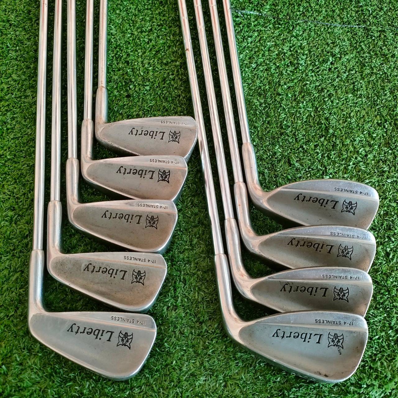 ชุดเหล็ก LYNK LIBERTY มีเหล็ก3-9 เเละ PW SW ครบชุด 9 ชิ้น ครับ ** กริฟ สภาพเสื่อม ** เหล็กสุดคมในตำนาน!! ไม้กอล์ฟมือสอง ของแท้ BY NakaraLuxurious
