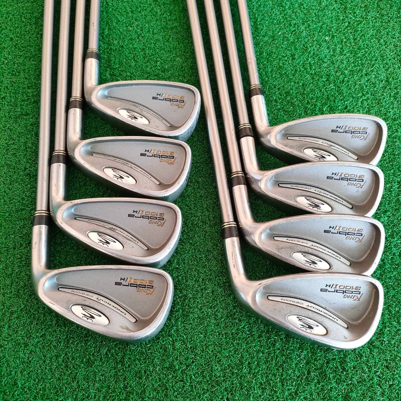 ชุดเหล็ก KING COBRA 3100 I/H มีเหล็ก 3 - 9 PW ทั้งหมด 8 ชิ้น ก้าน ALDILA NV-HL70 FLEX R ก้านดีมากๆ COBRA เน้นตีง่ายๆ