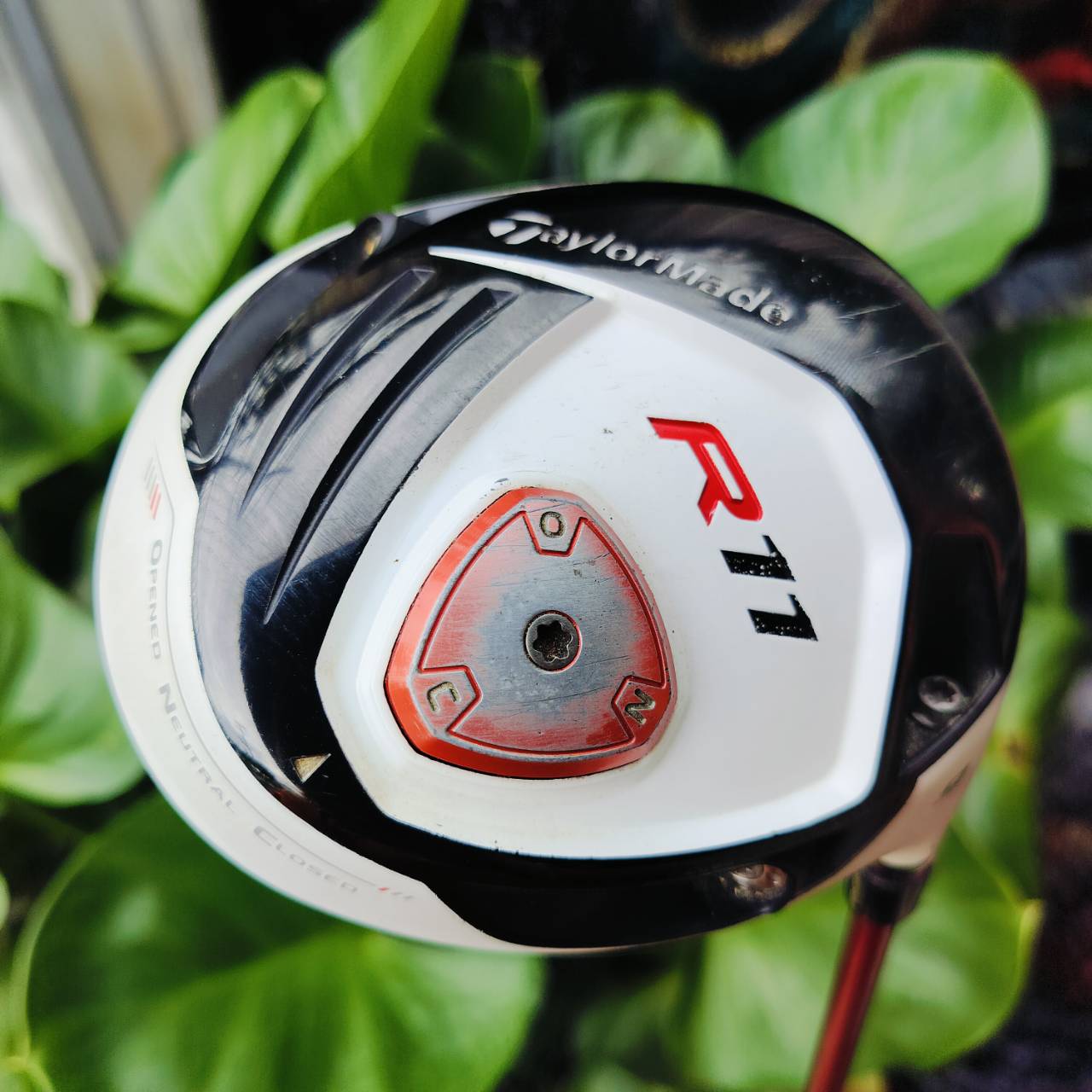 Driver Taylormade R11 องศา 9 ก้าน MATRIX XCON-6.1 FLEX S หัวนี้ตีง่าย ตีไกลมาก รุ่นหน้าดำ ก้านพรีเมี่ยมสุดๆ ตีมันส์ได้เลยค่ะ ไม้กอล์ฟพรีเมี่ยมมือสอง ของแท้ By NakaraLuxurious