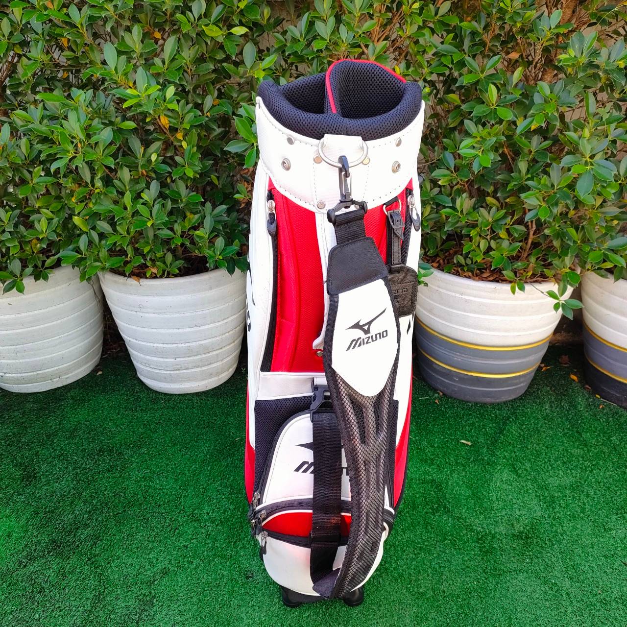 ถุงกอล์ฟ MIZUNO มือสอง ของแท้ สีสวยมาก สภาพสวย มือหนึ่งราคาแพงมากครับรุ่นนี้