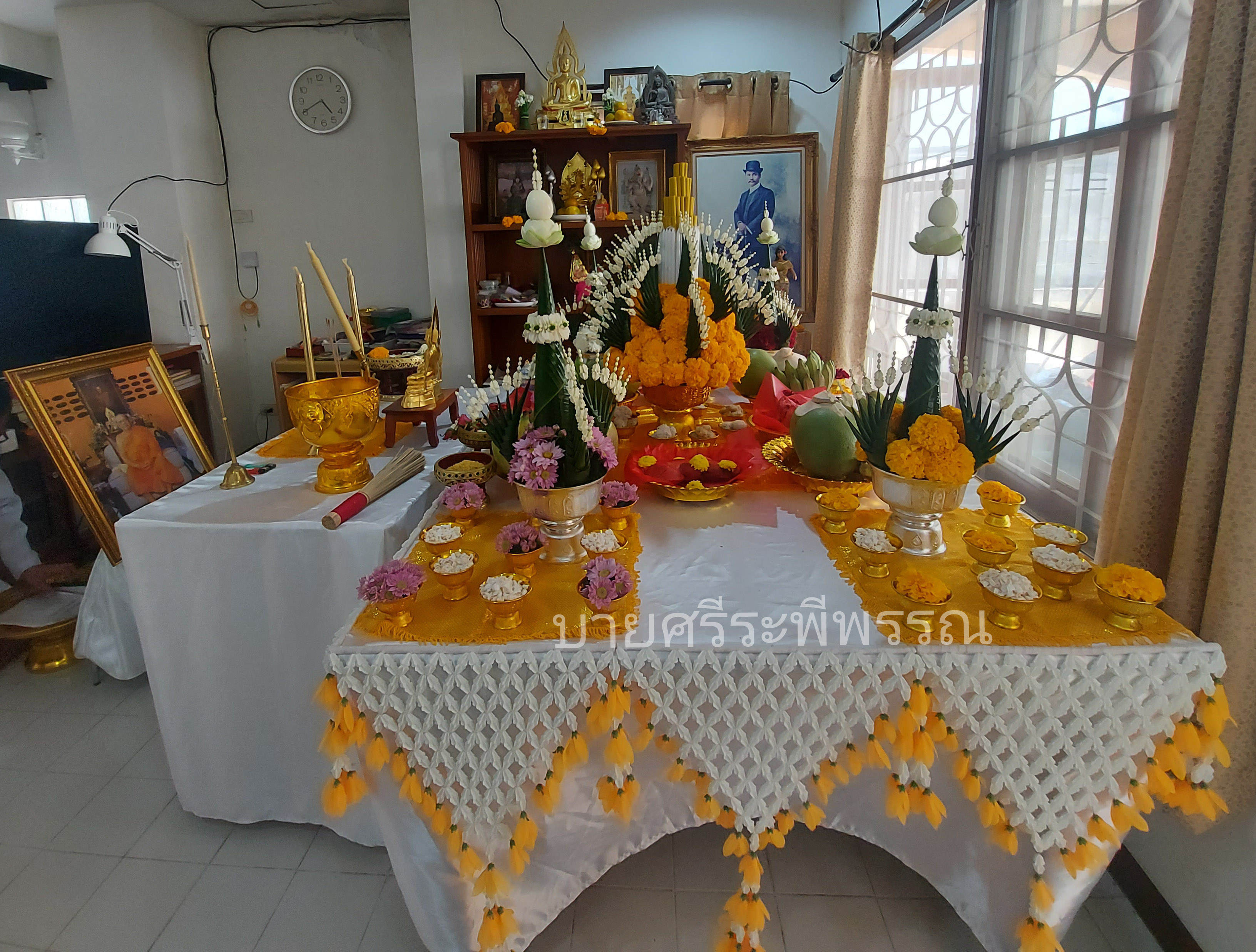 โต๊ะบวงสรวงแบบฉบับวัดท่าซุง ชุดประหยัด