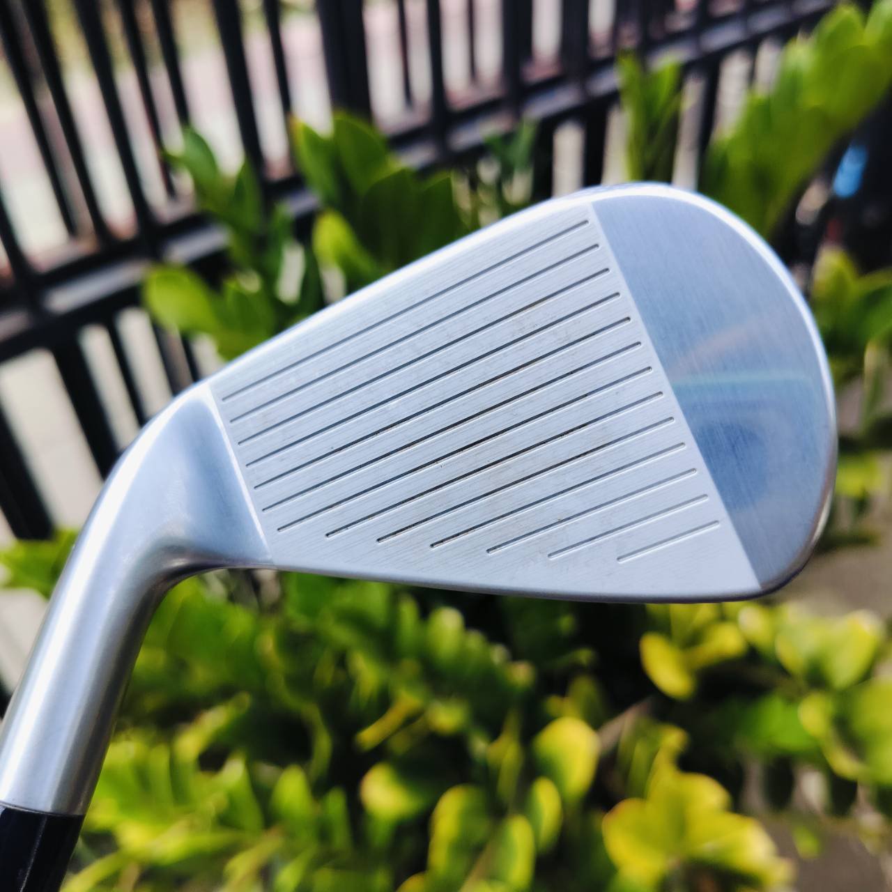 เหล็กไฮบริด SRIXON ZU85 เป็น U4 องศา 23 FORGED เป็นเหล็กยาวกึ่งไฮบริด ตีแม่น สปินจัด ตีง่ายเหมือนไฮบริด แต่ตีแม่นยำ ตกหยุด ไม้กอล์ฟพรีเมี่ยมญี่ปุ่นมือสอง By NakaraLuxurious ไม้กอล์ฟพรีเมี่ยมญี่ปุ่นมือสอง By NakaraLuxurious