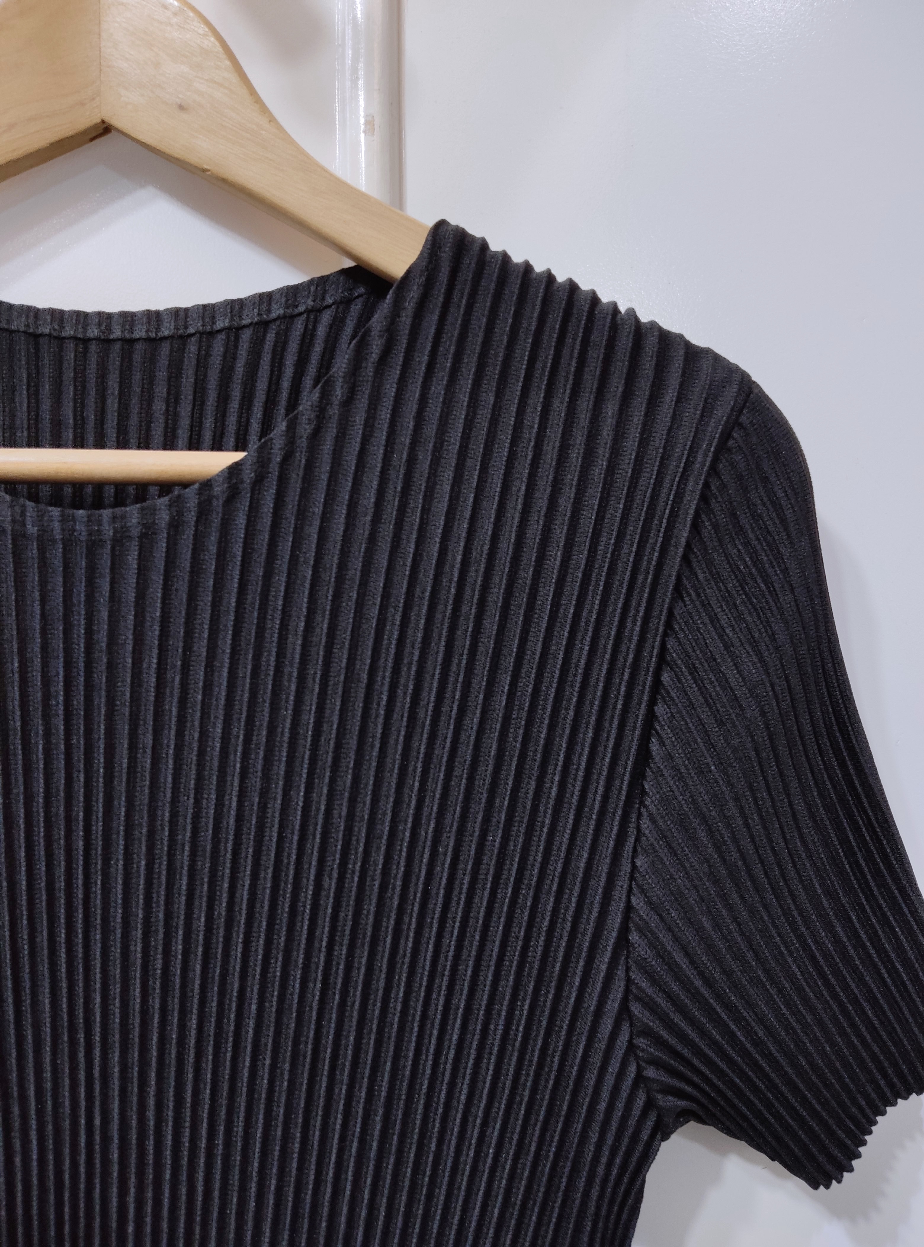 ยาว 46 นิ้ว 2MUAY รุ่น GM0817 เดรสอัดพลีท THICK SHORT SLEEVE PLEATED DRESS สีดำ FREE SIZE