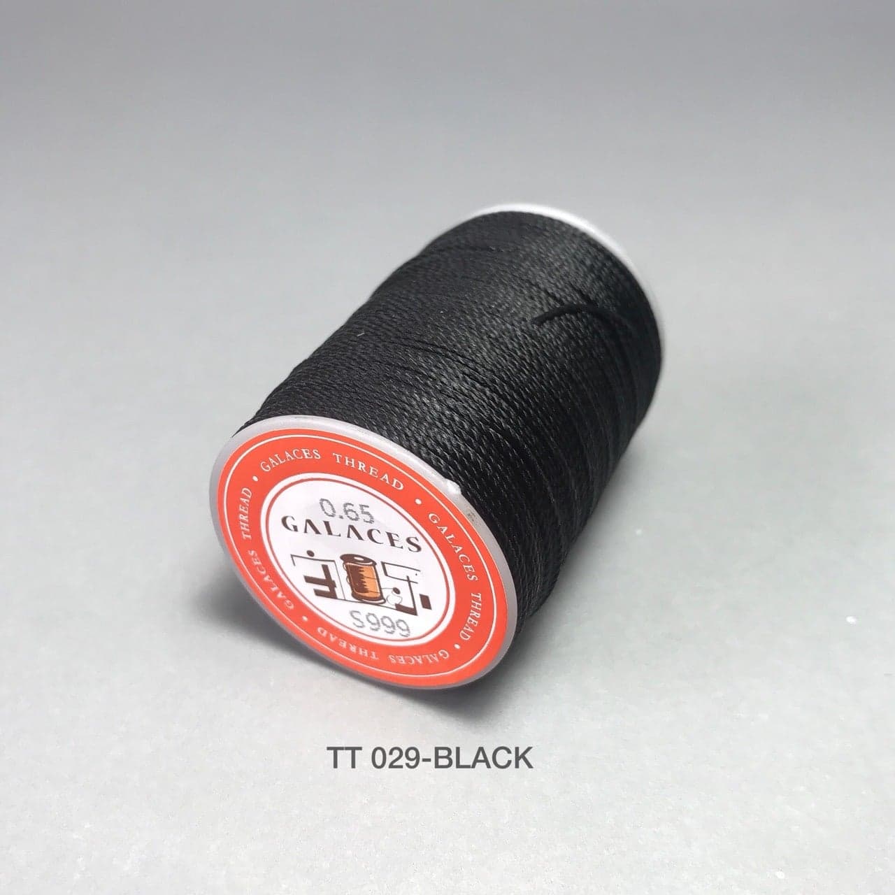 TT029-065 ด้ายโพลีเอสเตอร์ Polyester 0.65 ด้ายเย้บหนัง อุปกรณ์งานหนัง leatherbrass**ราคาต่อชิ้น**