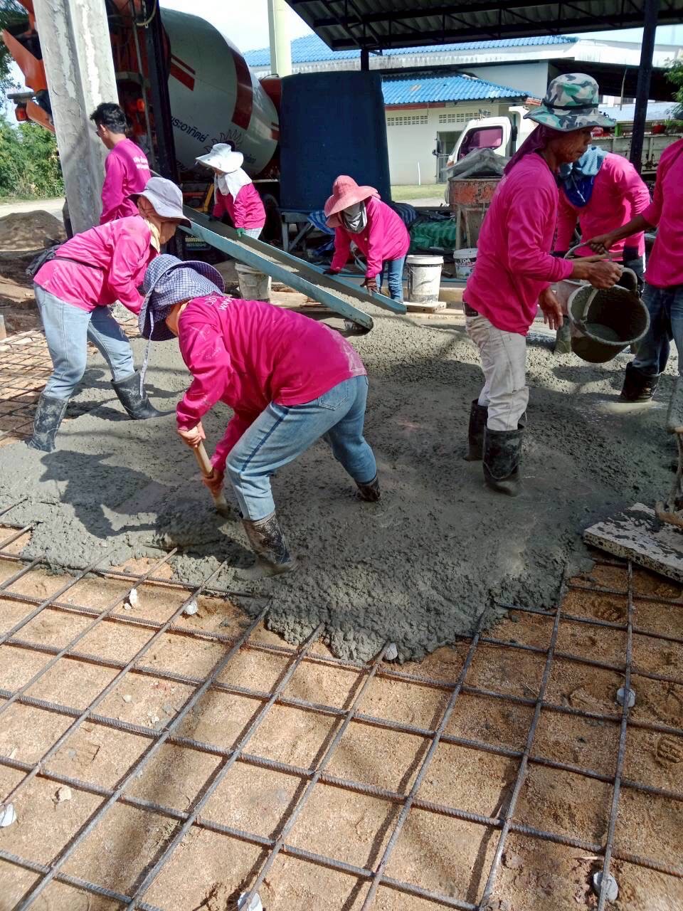 งานก่อสร้างอาคารกิจกรรมหน้าเสาธงศูนย์พัฒนาเด็กเล็ก