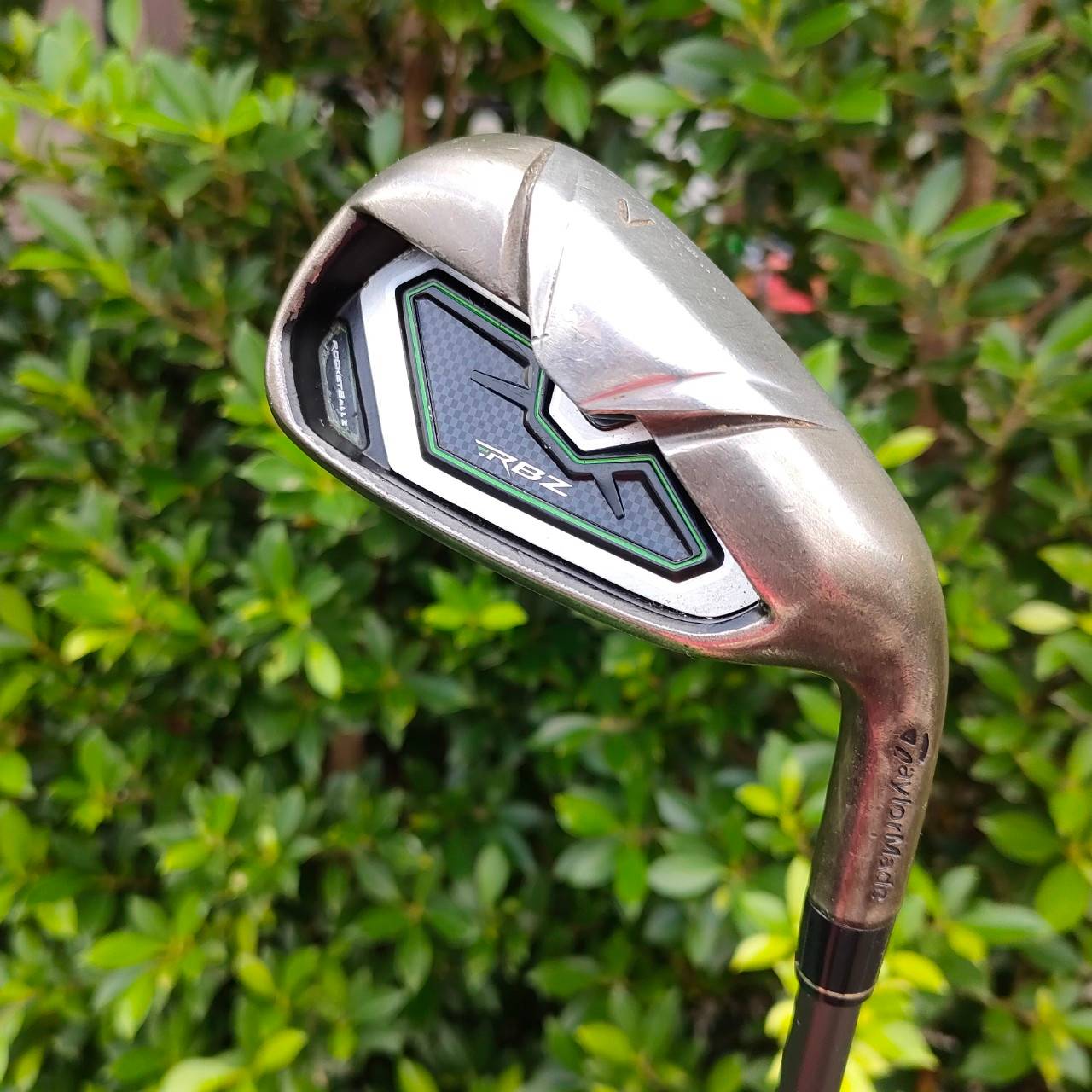 ชุดเหล็ก TAYLORMADE RBZ มีเหล็ก 4- 9 PW AW SW ชุด 9 ชิ้น ก้าน TAYLORMADE RBZ FLEX R เหล็กตีง่ายตีไกลและตีมันส์มาก