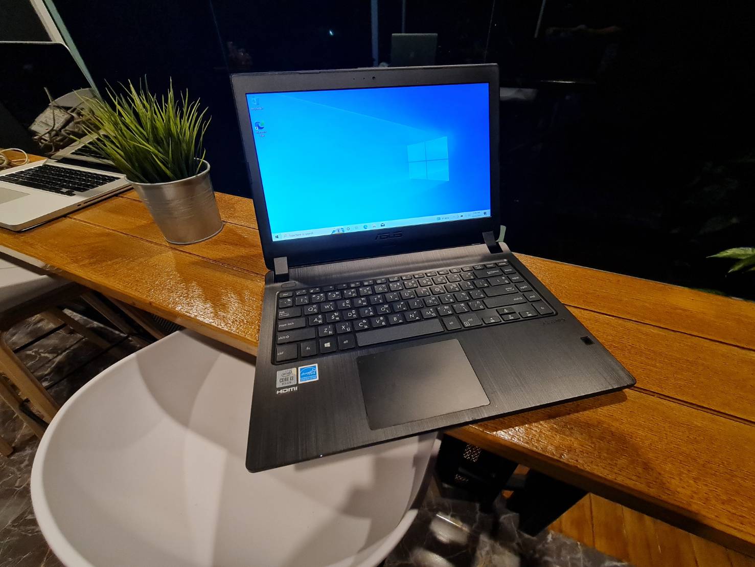 โน้ตบุ๊ค Notebook Asus Pro P1440F(i3-10110U/4GB/M.2 512GB)+Adapter+กระเป๋า จอมีรอยคีบอร์ด