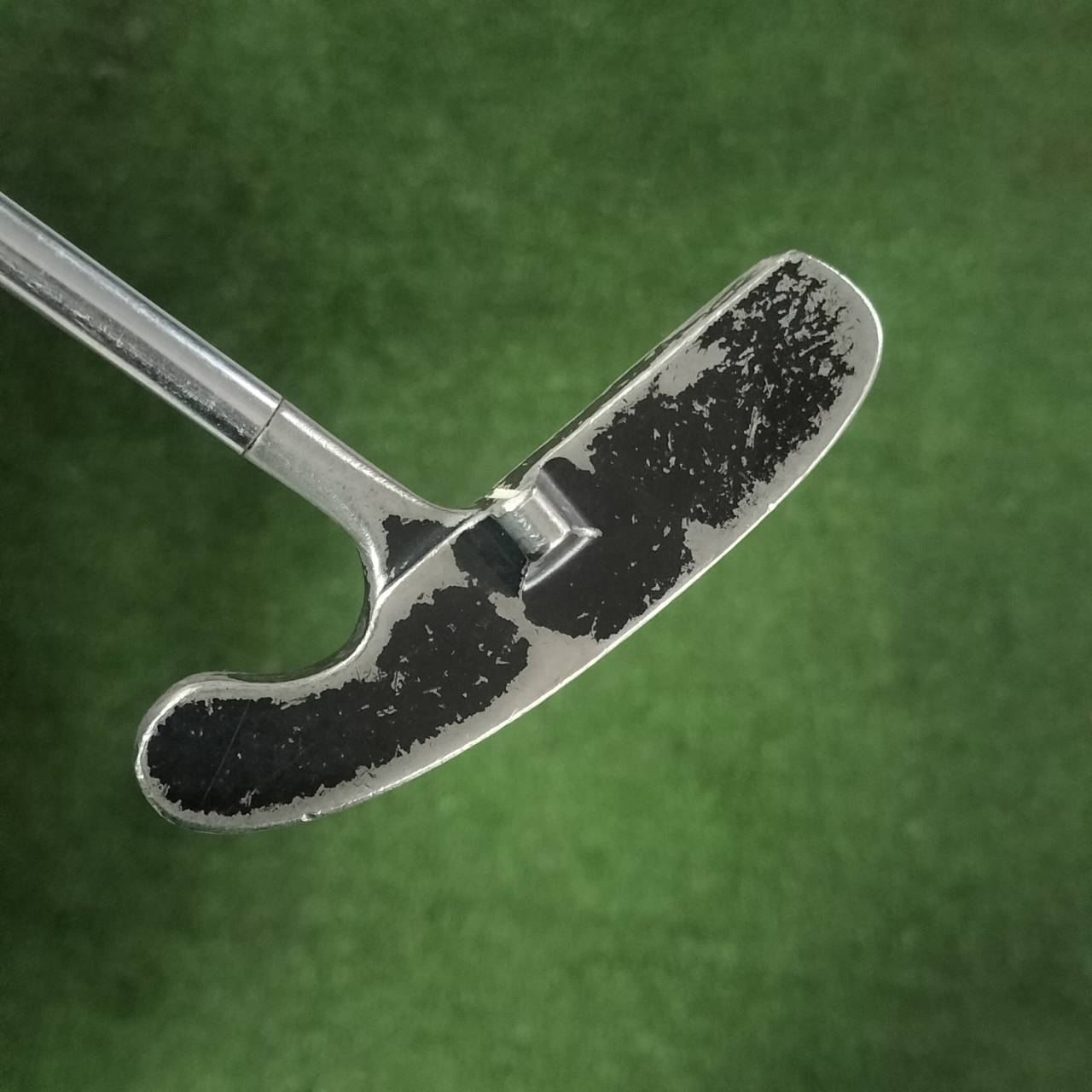 PUTTER T-LINE 07 ทรงขาไก่ สุดคลาสสิค มีวางน้ำหนักไว้หลังพัตต์ เพื่อส่งพลังได้ดีขึ้นมาก คลาสสิคมาก ไม้กอล์ฟมือสอง
