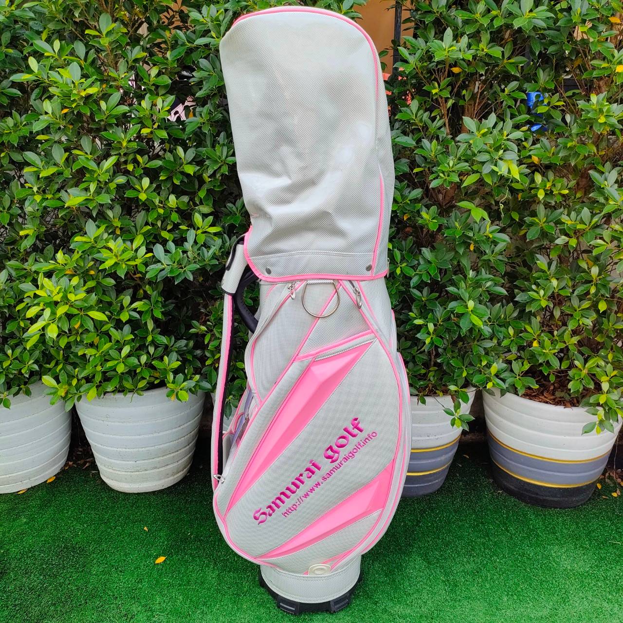 ถุงกอล์ฟ SAMURAI GOLF หนังเเก้ว มือสอง สวยนางฟ้า สีขาวชมพู ของจริงสวยมาก