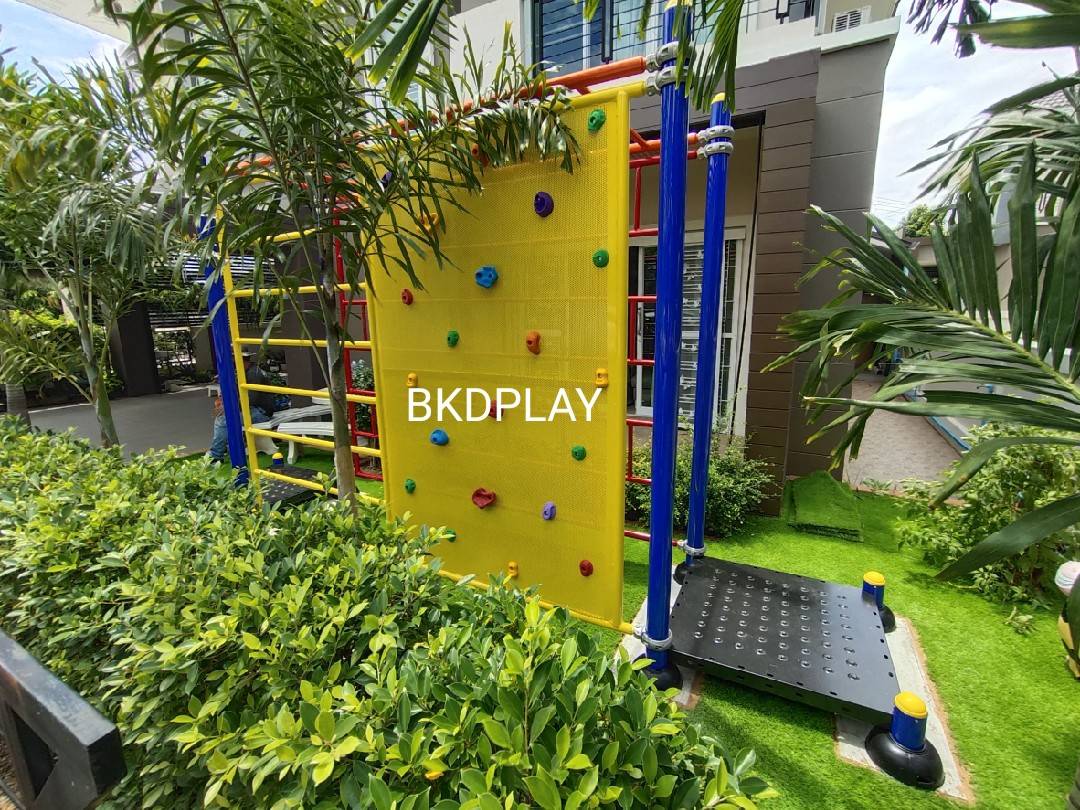 เครื่องเล่นสนามกลางแจ้ง เหล็กตั้งพื้น ชุดปีนป่ายหน้าผาจำลอง ปีนป่ายกำแพง, OutdoorPlayground, บาร์โหนอนุบาล-ประถม ขนาด 80x360x200 ซม.