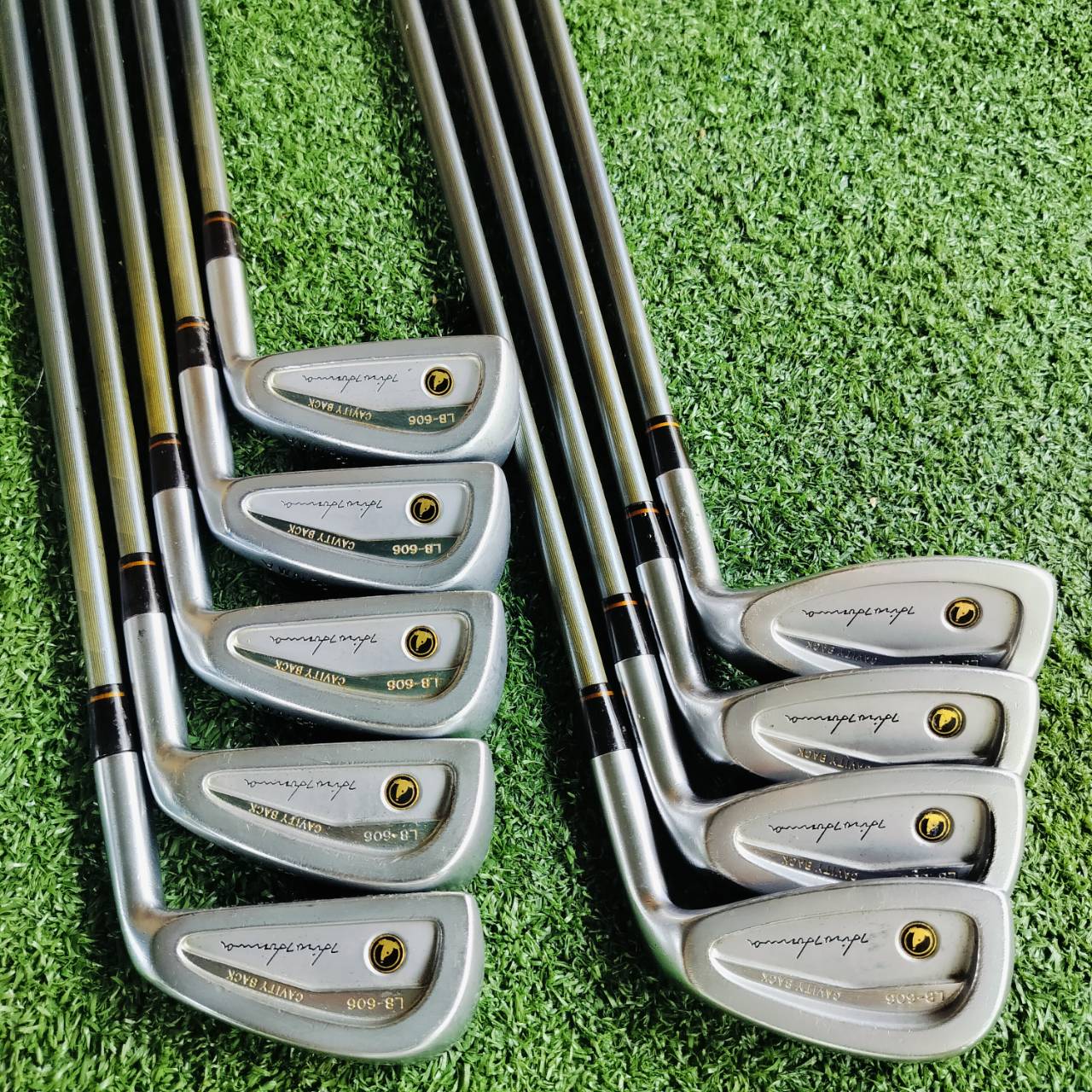 🏌️ ชุดเหล็ก HONMA LB-606 CAVITY BACK มีเหล็ก 3 - 10 เเละ SW ครบชุดเลยค่ะ ก้าน SUPER LIGHT CARBON ** 2 ดาว!!! วัสดุพรีเมี่ยม FORGED จาก JAPAN SAKATA ก้านไทเทเนี่ยม เบามาก ควบคุมดีมาก นุ่มมาก ไม้กอล์ฟพรีเมี่ยมมือสอง ของแท้ By NakaraLuxurious
