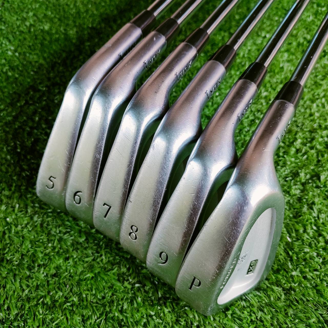 ชุดเหล็ก LYNX LX9 FORGED ก้าน NS PRO 950 FLEX SR กริพ GOLF PRIDE สวยจัดๆ ชดเชยสูง ตีทั้งง่ายและนุ่มนวลให้สปินดีมากๆ ไม้กอล์ฟพรีเมี่ยมมือสอง ของแท้ By NakaraLuxurious