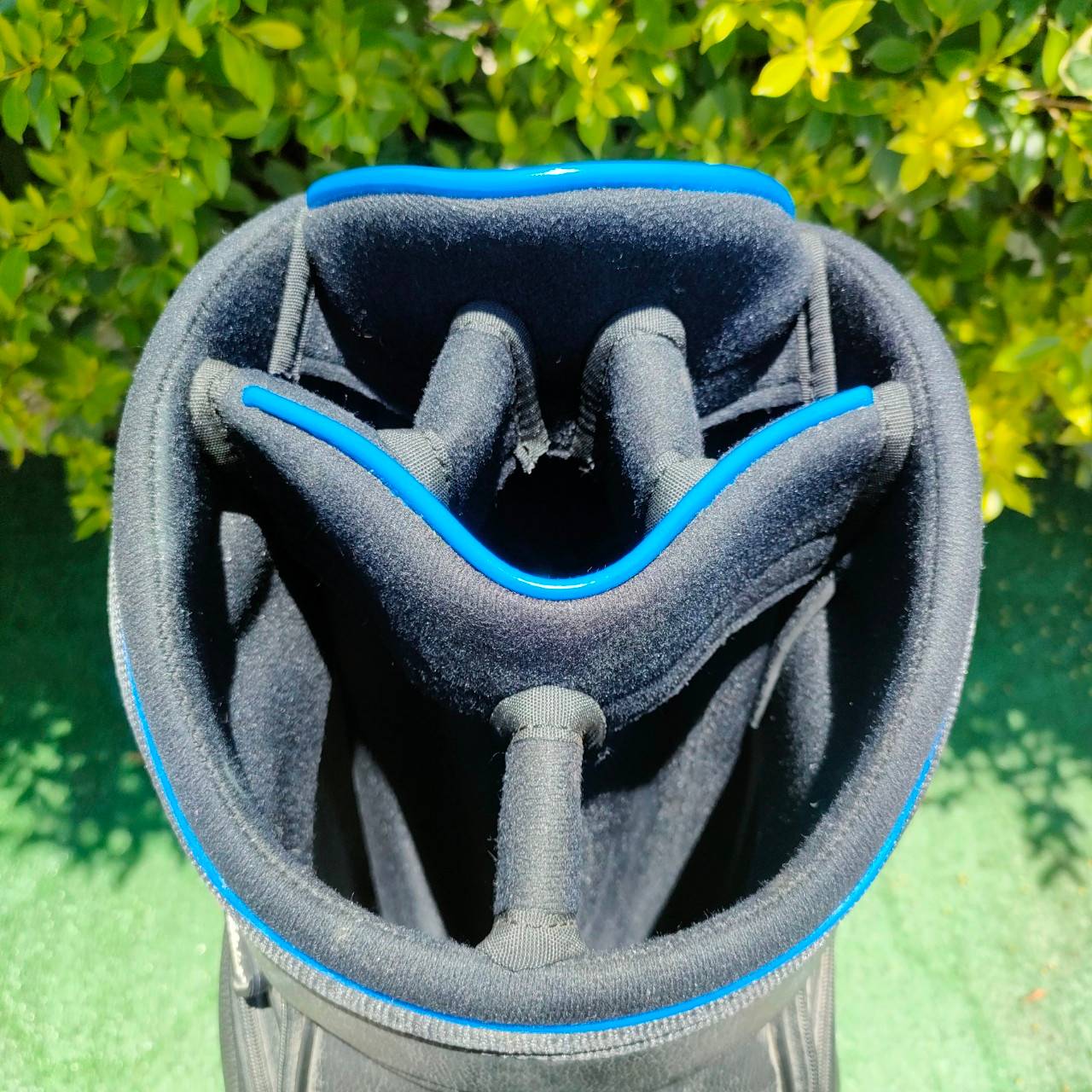 ถุงกอล์ฟ TITLEIST มือสอง ของแท้ ถุง TOUR วัสดุดี ออกแบบสวย และใช้งานดีมาก ไม้กอล์ฟมือสอง ของแท้ BY NakaraLuxurious