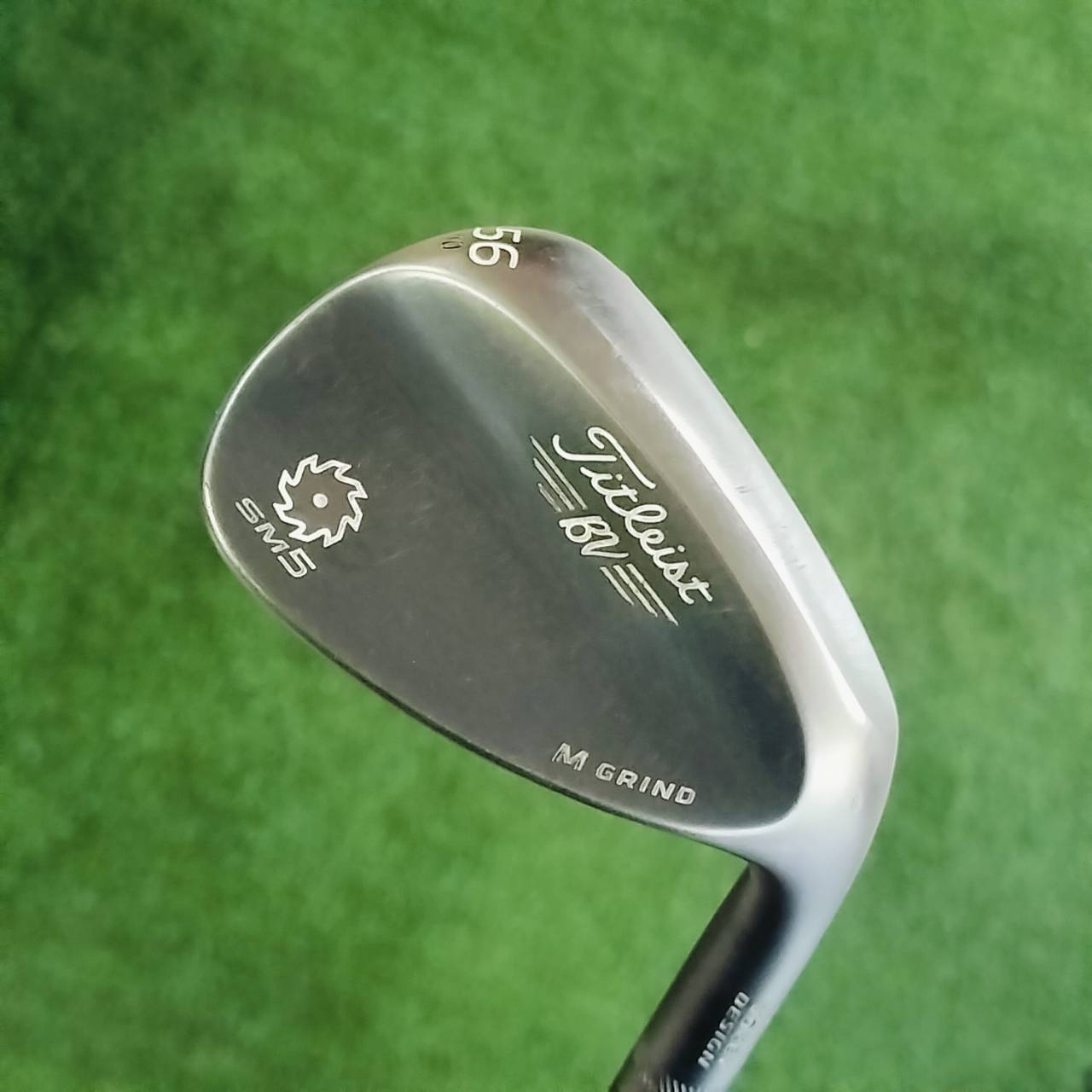 WEDGE TITLEIST VOKEY DESIGN SM5 M GRIND องศา 56 เบาท์ 10 สภาพสวย ก้าน SM5 VOKEY DESIGN FLEX WEDGE ไม้กอล์ฟพรีเมี่ยมมือสอง ของแท้ By NakaraLuxurious