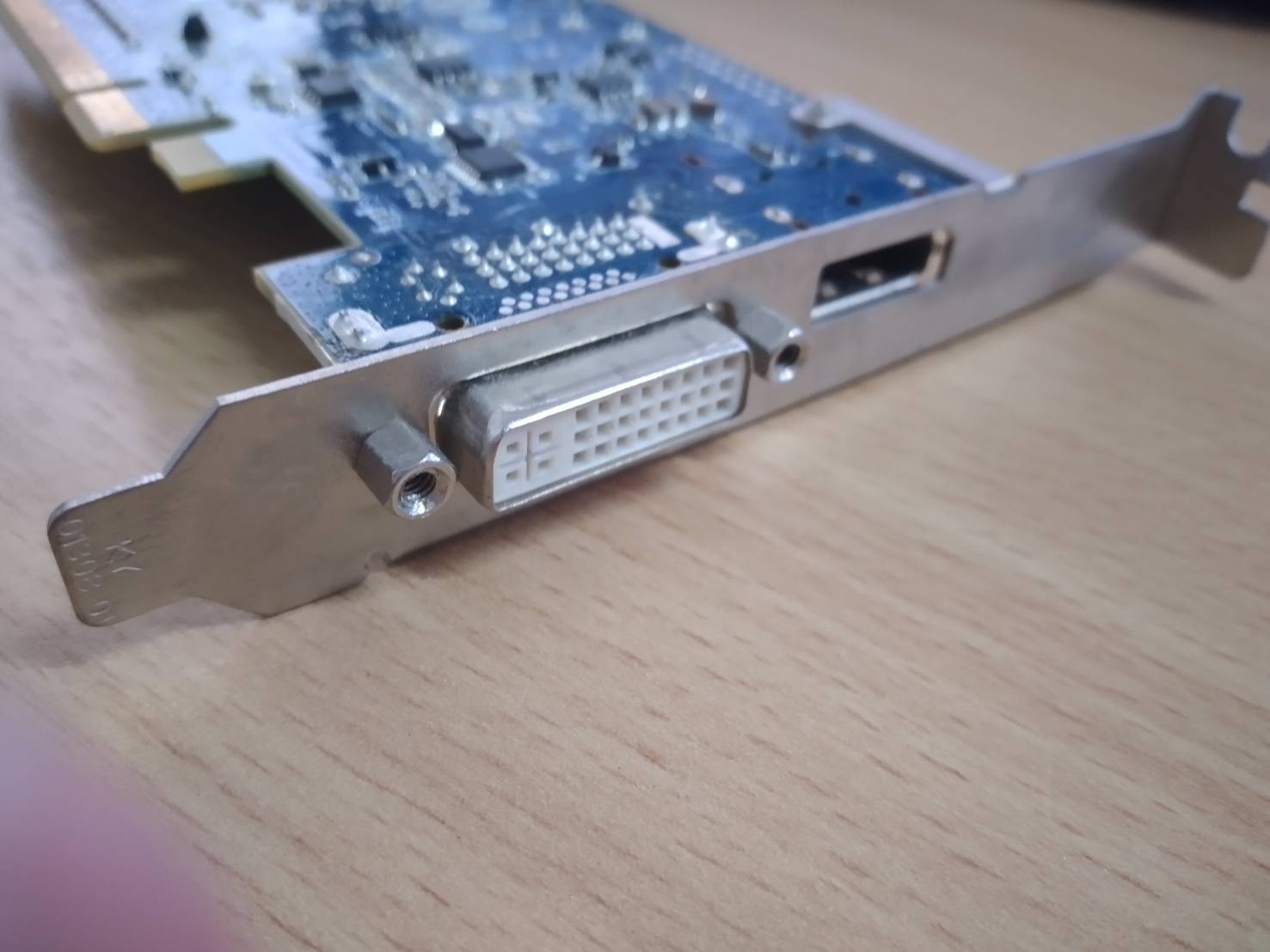 AMD Radeon HD 7450 Graphics Card 1gb PCI Express X16 697247-001