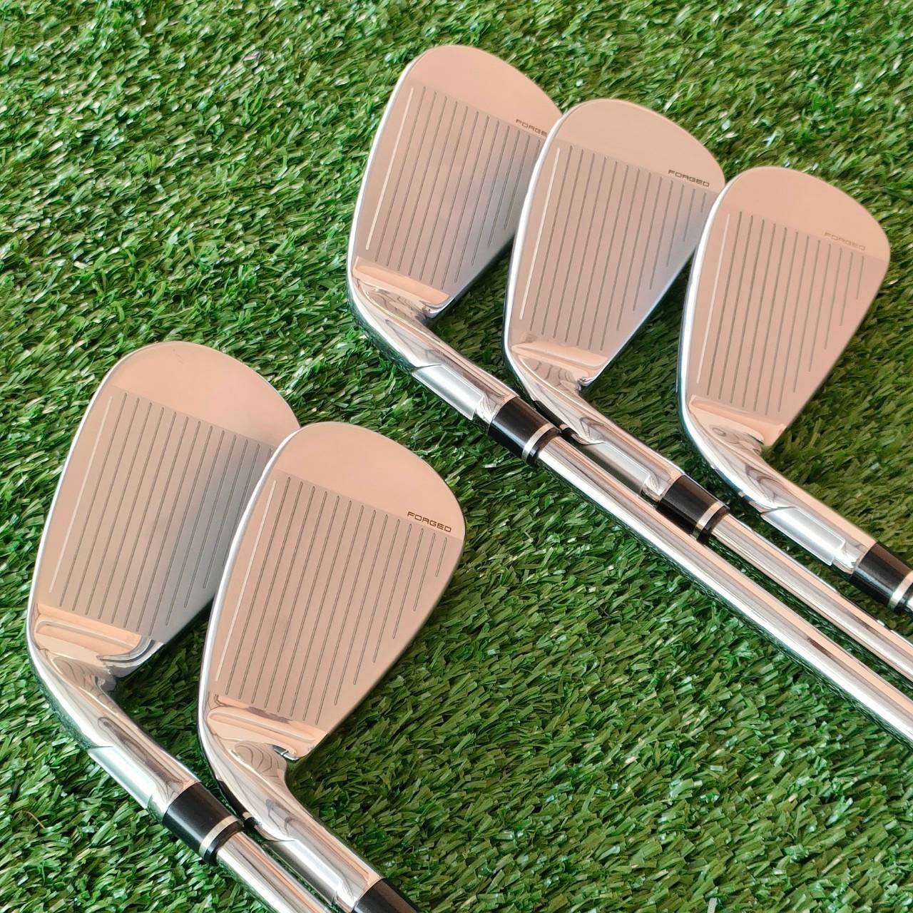 ชุดเหล็ก TAYLORMADE SIM GLOIRE มีเหล็ก 6 - 9 เเละ PW รุ่นใหม่ หายาก ก้าน N.S.PRO 950GH NEO FLEX S เป็นก้าน NS PRO พรีเมี่ยม เบามากๆ