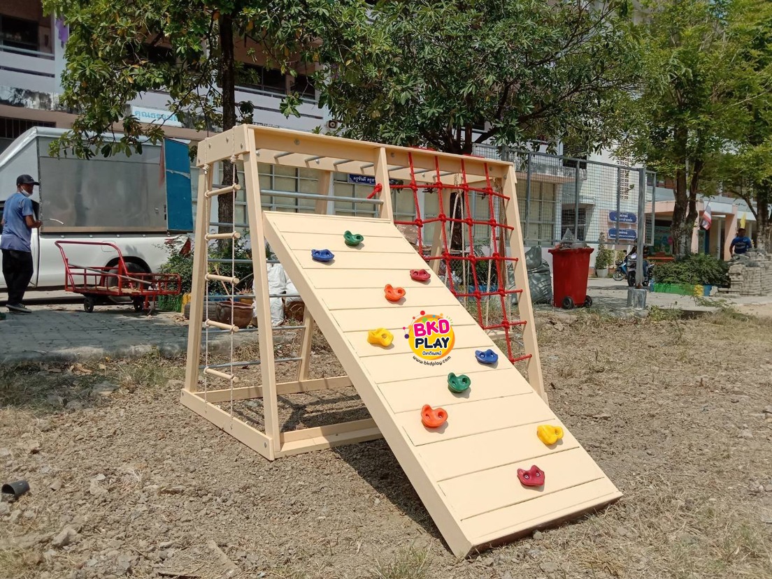 เครื่องเล่นสนามไม้ กลางแจ้ง ชุดปีนป่ายหรรษา ไม้เนื้อแข็งอย่างดี ปีนป่ายไม้ ผลิตในไทย สินค้าสั่งผลิต woodplayground