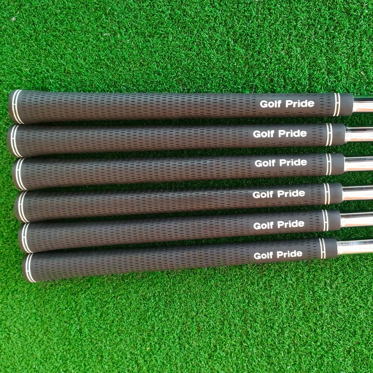 ก้านชุดเหล็ก DYNAMIC GOLD S200 ใส่เหล็ก 5-9 PW สภาพสวยครับ พร้อมกริพ GOLF PRIDE สภาพสวยมาก