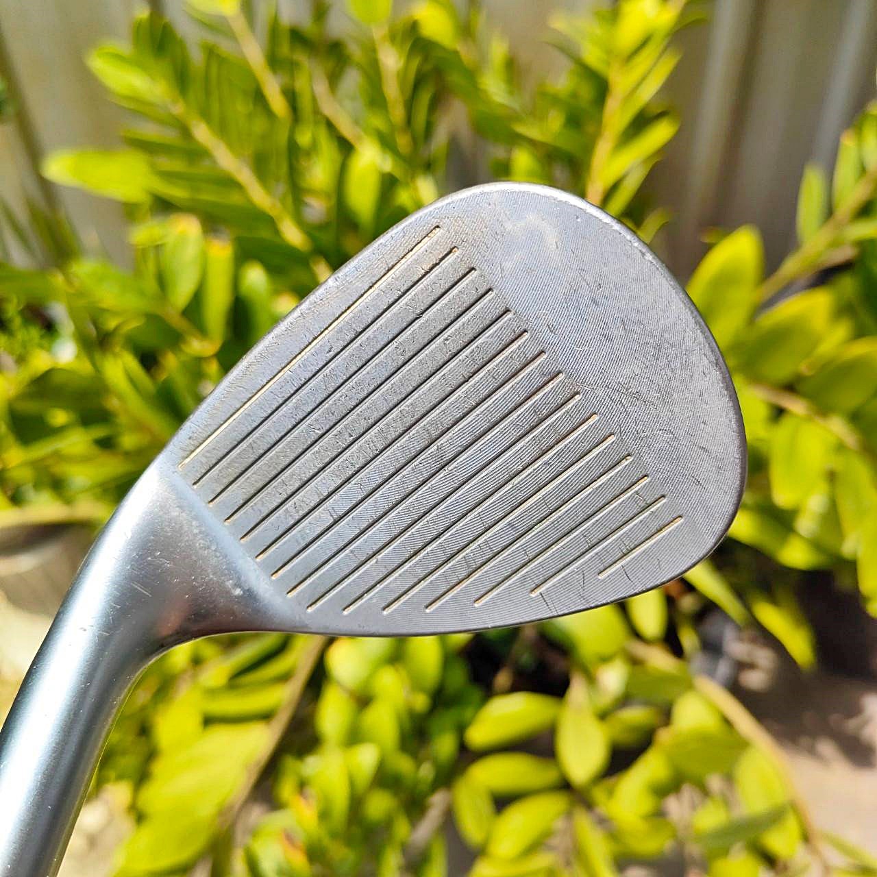 WEDGE PING TOUR-S องศา 58 BOUNCE 10 ก้าน KBS TOUR 120 S ก้านดีมากและเหมาะกับ WEDGE มาก หน้า MILLED พิเศษ กัดลูกแบบสุดขีด ไม้กอล์ฟพรีเมี่ยมมือสอง ของแท้ By NakaraLuxurious
