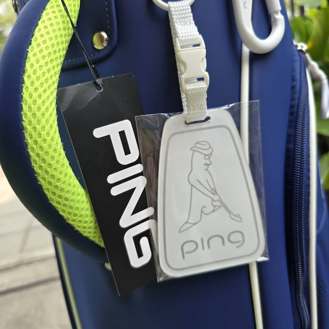 **ลดพิเศษ** ถุงกอล์ฟ PING LADY ของใหม่ ของแท้ น้ำหนักเบามาก กันน้ำ ขนาดพอดีมากค่ะ