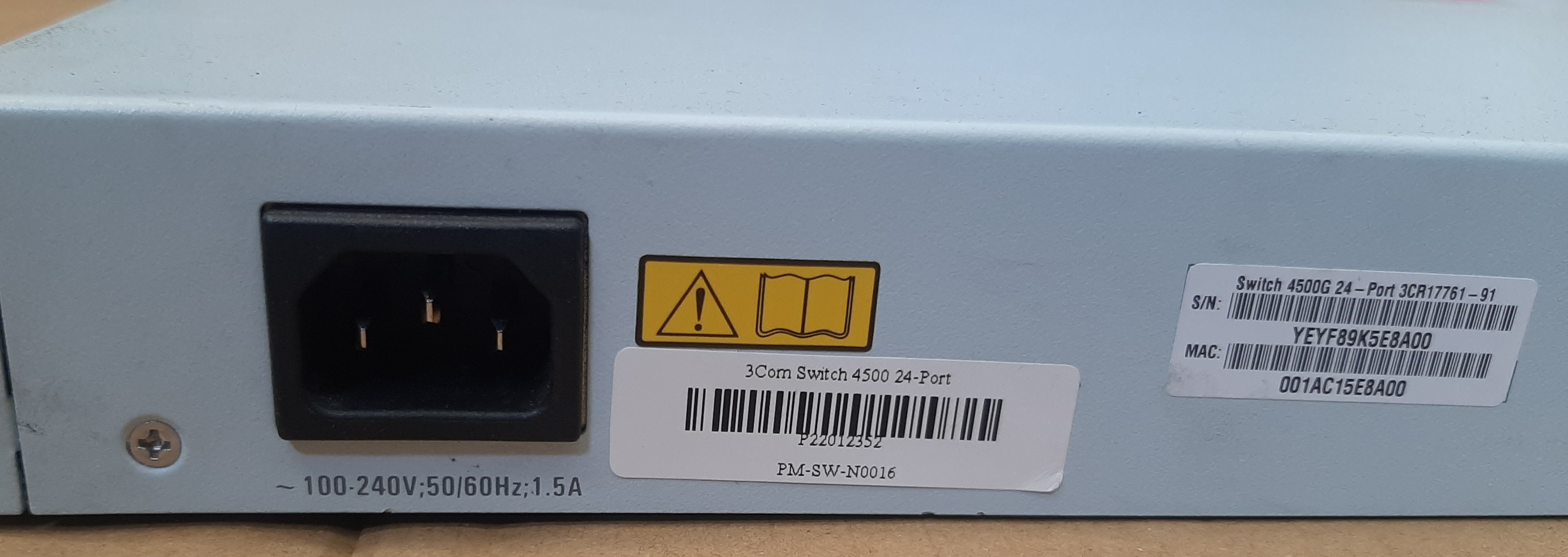 สวิตช์มือสอง สภาพดี ประกันร้าน 1 เดือน มีตำหนิ พัดลมดัง นอกนั้นใช้งานได้ปกติ 3Com Switch 4500 24-Port