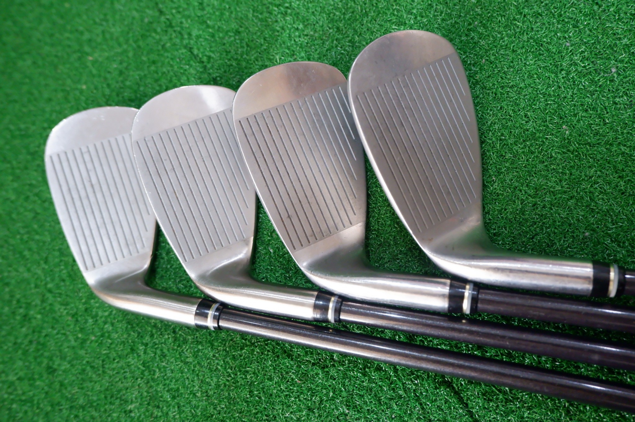 IRON SET MOMENTUM XP SIGN