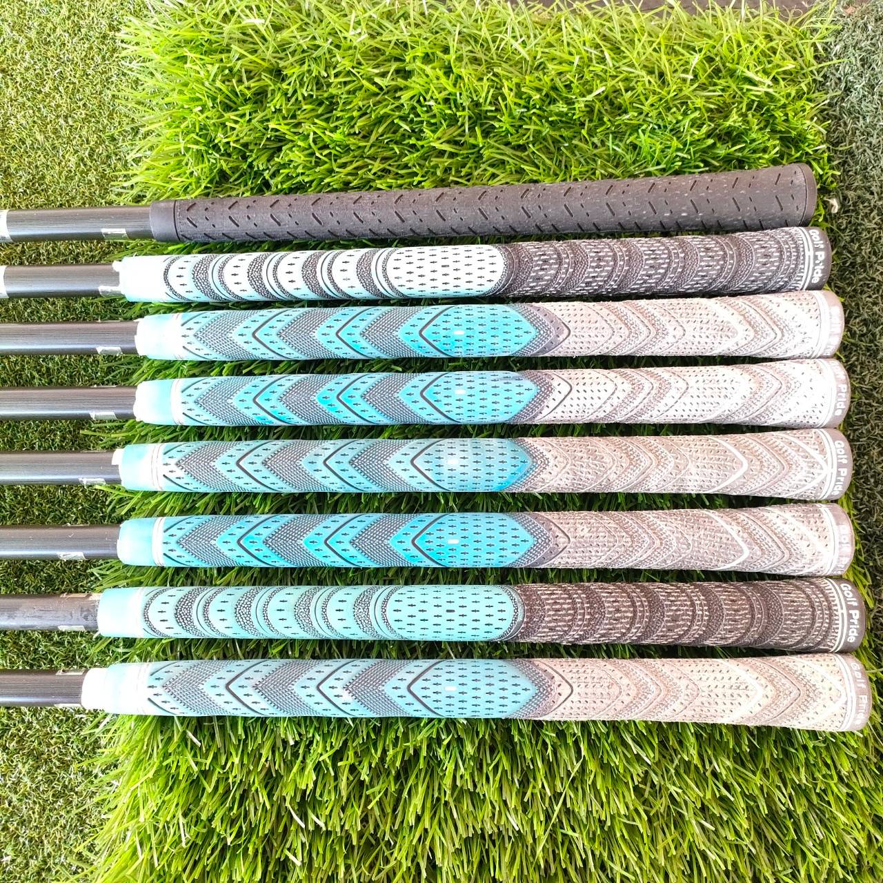 ชุดเหล็ก HONMA NEW-LB280 CAVITY BACK มีเหล็ก 3-10 ได้ทั้งหมด 8 ชิ้น ก้าน NEW TITANIUM CARBON M-40 สุดยอดเหล็กพรีเมี่ยมของญี่ปุ่น ตีง่ายมากๆ