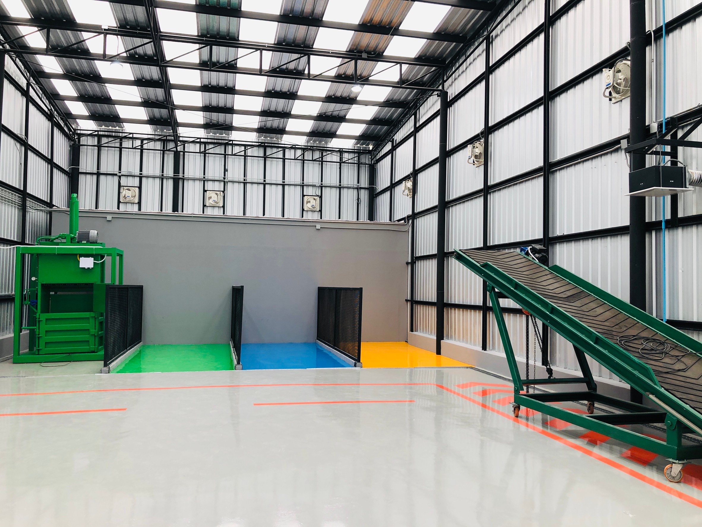 พระจอมเกล้าพระนครเหนือ ก่อสร้างโรงแยกขยะรีไซเคิล