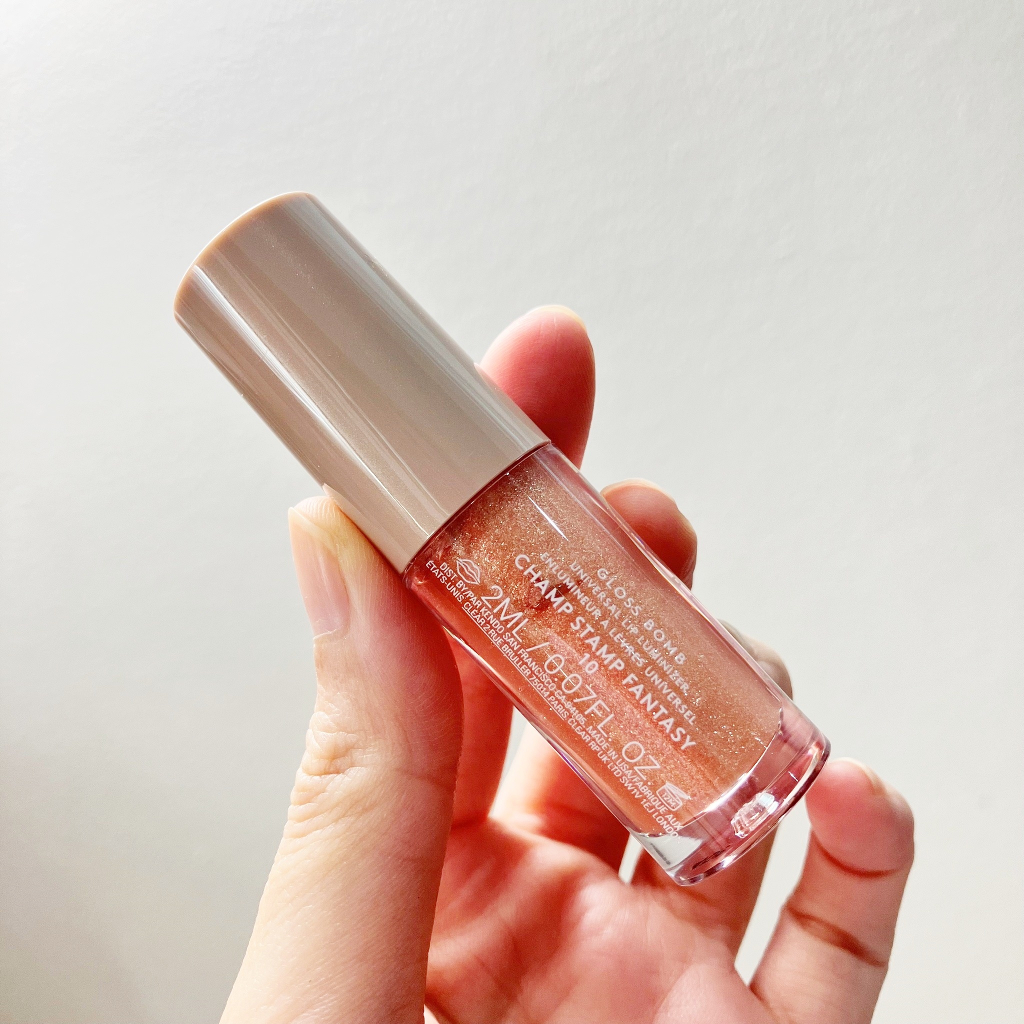 FENTY BEAUTY Gloss Bomb Universal Lip Luminizer ขนาดทดลอง 2ml ลิปกลอส