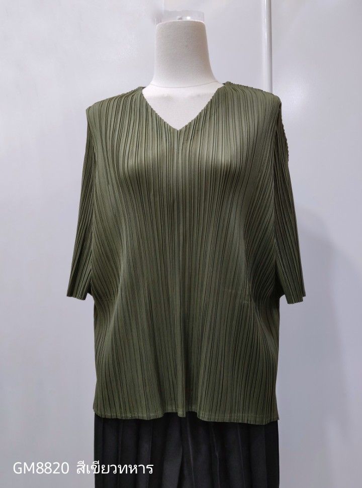 อกถึง42! 2MUAY GM8820 เสื้ออัดพลีทคอวีแขนสั้น ผ่าชายข้าง V NECK SHORT SLEEVE PLEATED TOP 15 สี FREE SIZE