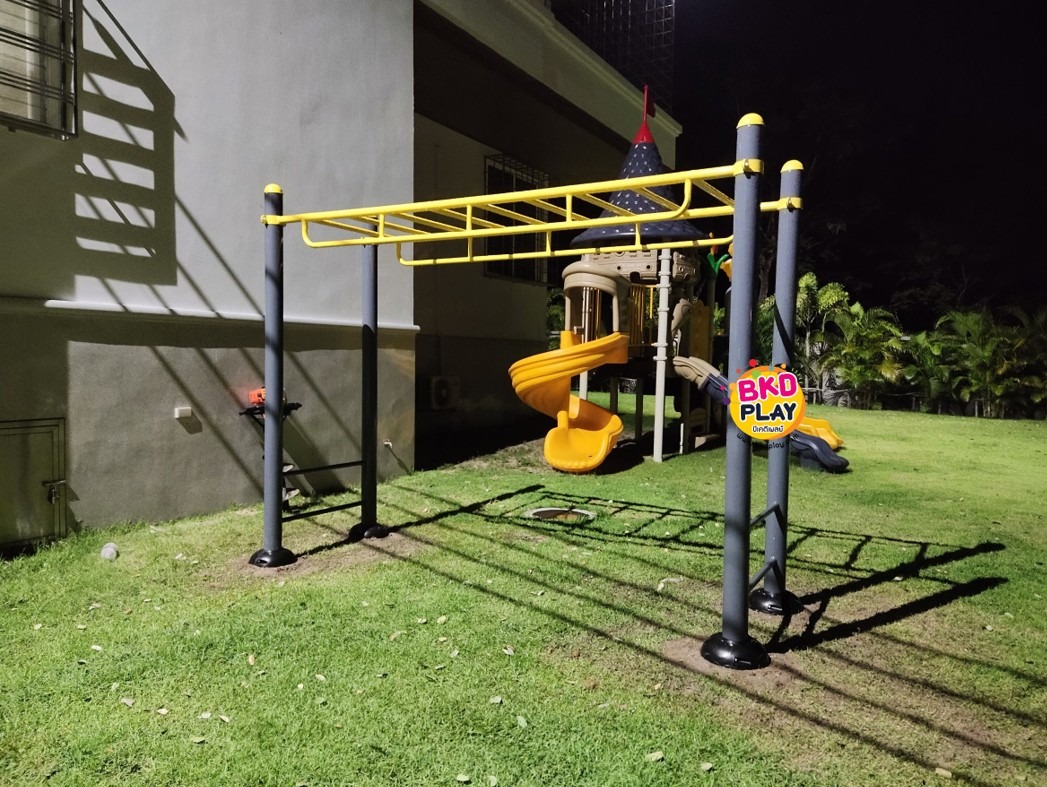 เครื่องออกกำลังกายกลางแจ้ง ชุดอุปกรณ์ บริหารแขน หน้าอก หัวไหล่ สำหรับผู้ใหญ่ แบบบาร์โหนเด็กโตเล่นได้ เหนือศรีษะลานกีฬา อเนกประสงค์ สนามกีฬา เพิ่มความสูง,