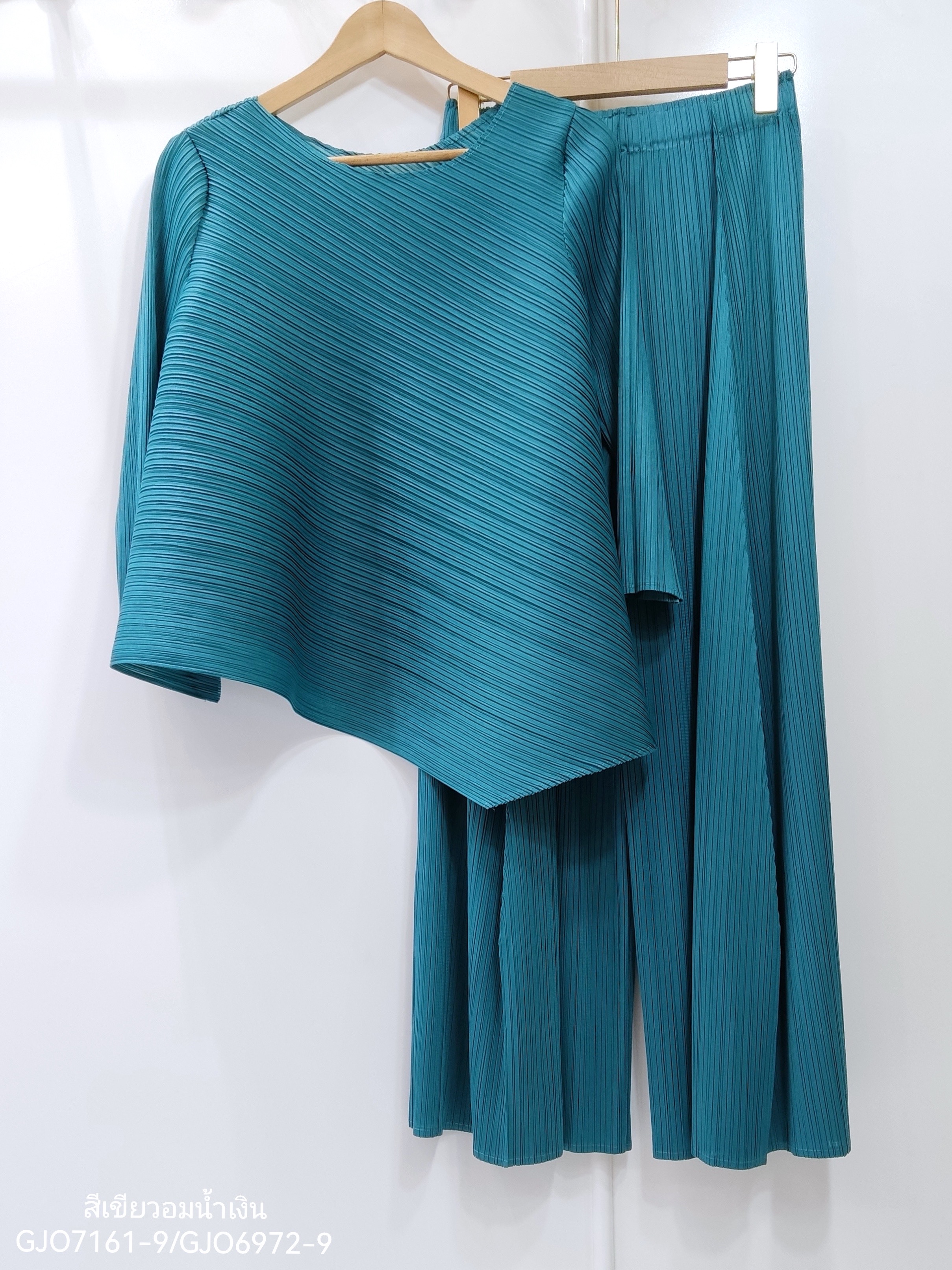 กก ยาว 37.5นิ้ว 2MUAY รุ่น GJO7161 / GJO6972 ASYMMETRIC PLEATED SET ชุดอัดพลีท เซ็ตพลีทคุณภาพ 5สี FREE SIZE