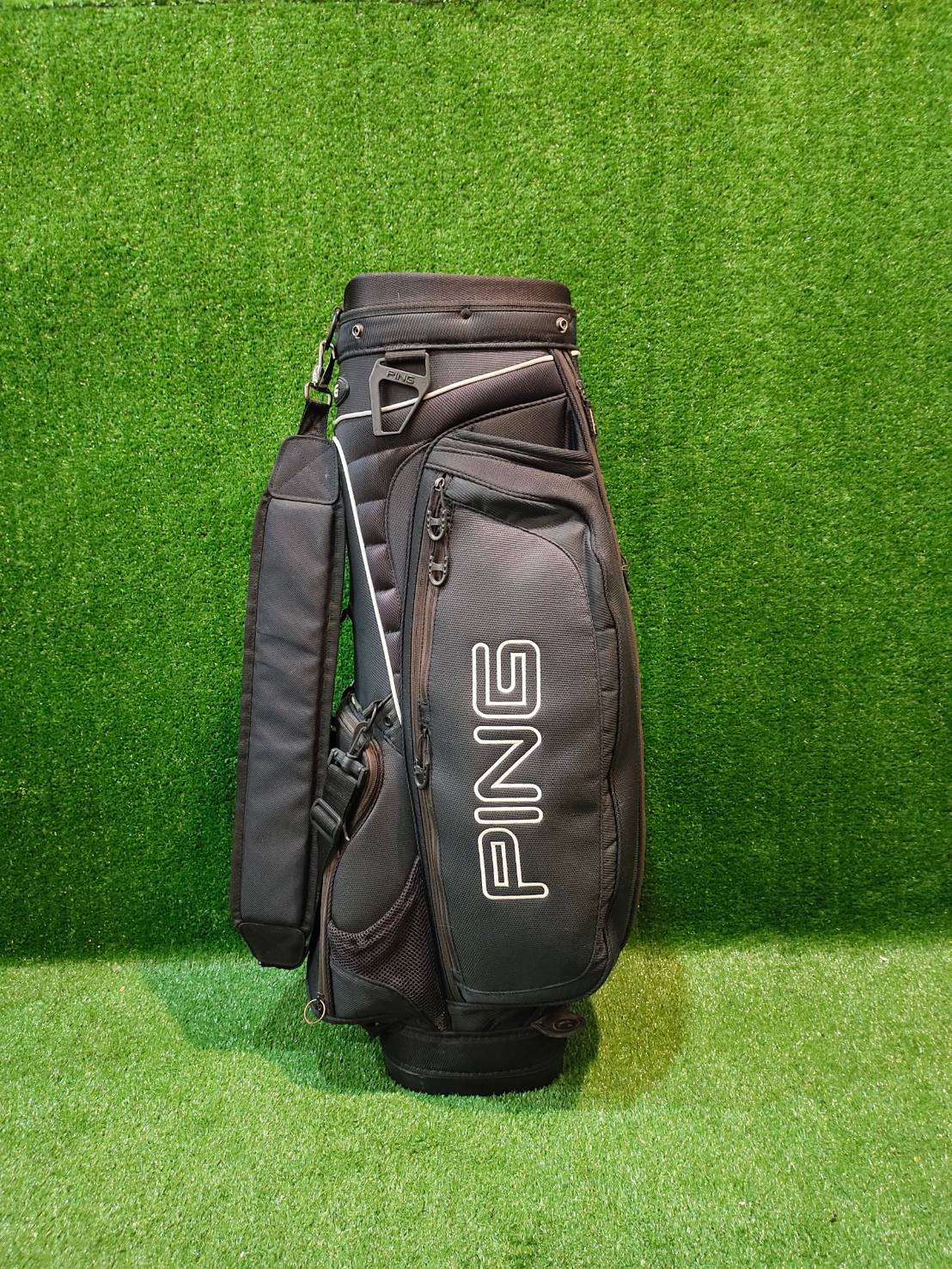 ถุงกอล์ฟ PING มือสอง ใบใหญ่ สภาพสวย!!