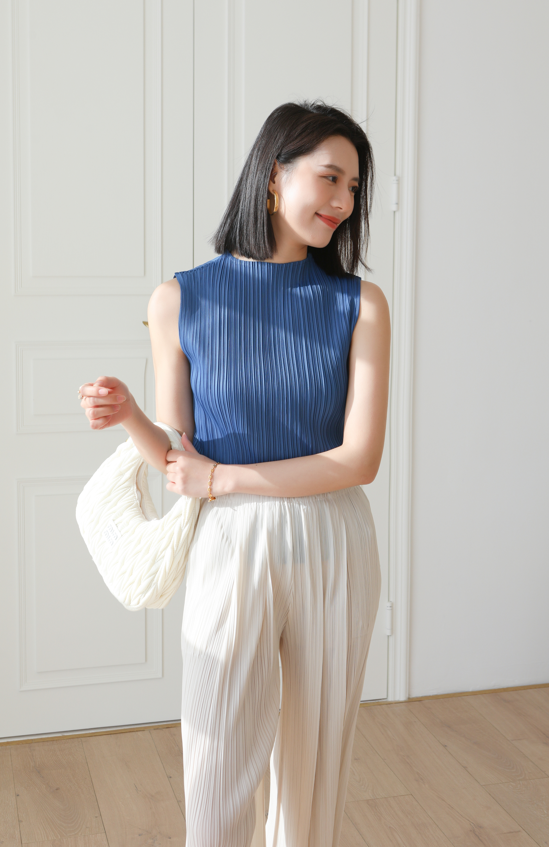 2MUAY BASIC รุ่น GJO7658 BASIC HIGH NECK PLEATED TOP เสื้ออัดพลีทงานคุณภาพ 22สี FREE SIZE
