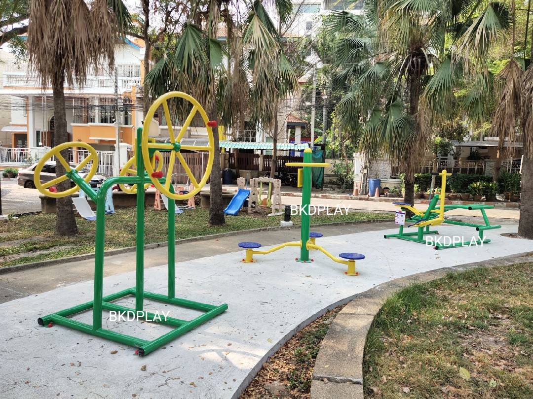 เครื่องออกกำลังกาย กลางแจ้ง ชุดอุปกรณ์ บริหารเอว สะโพก บิดเอว 3 ที่ มือจับกลม ลานกีฬา อเนกประสงค์ สนามกีฬาผลิตในไทย สั่งทำตามสีที่ต้องการได้