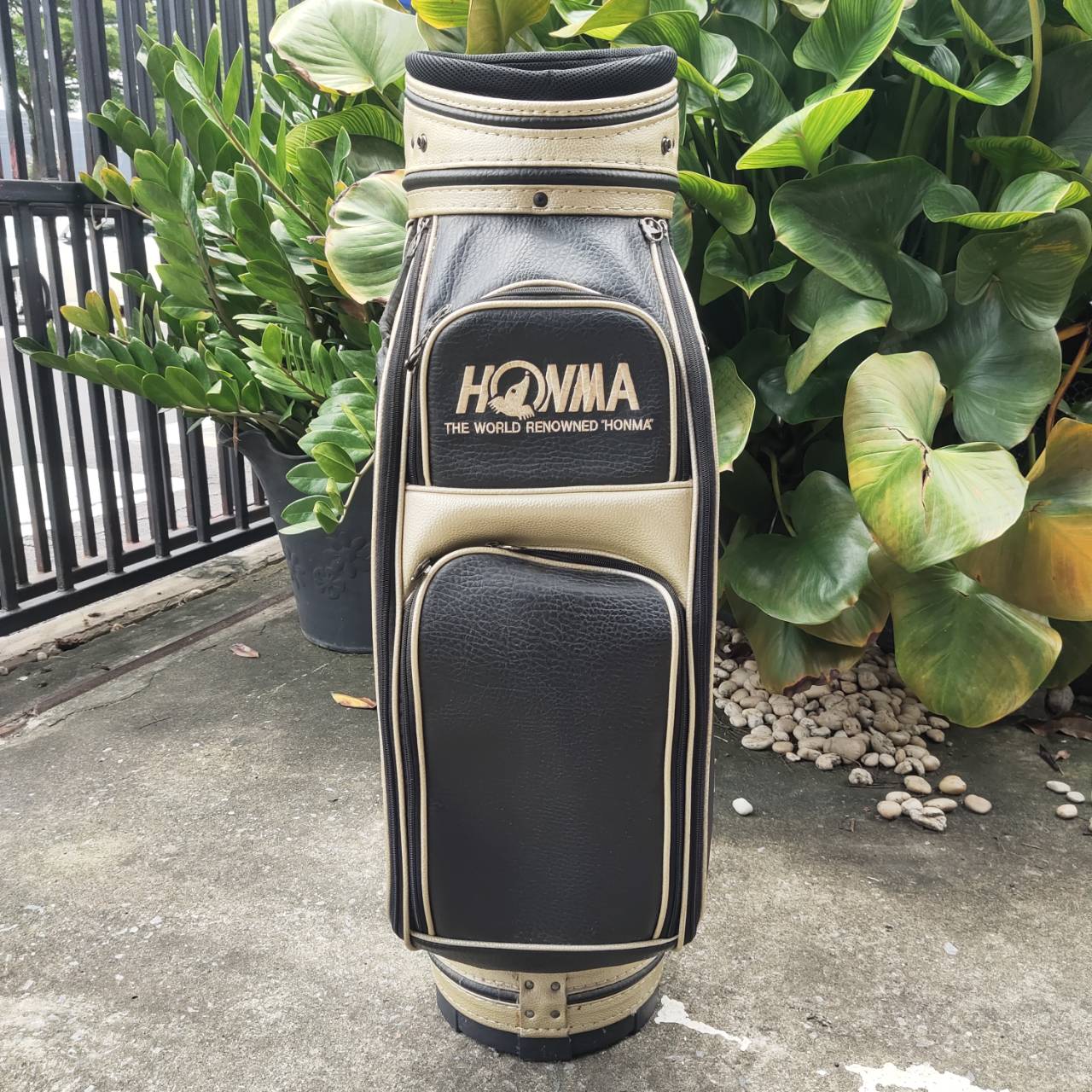 ถุงกอล์ฟ HONMA TWINMARK ดีไซน์สวย สะดุดตา เอกลักษณ์ TWINMARK ชัดเจน