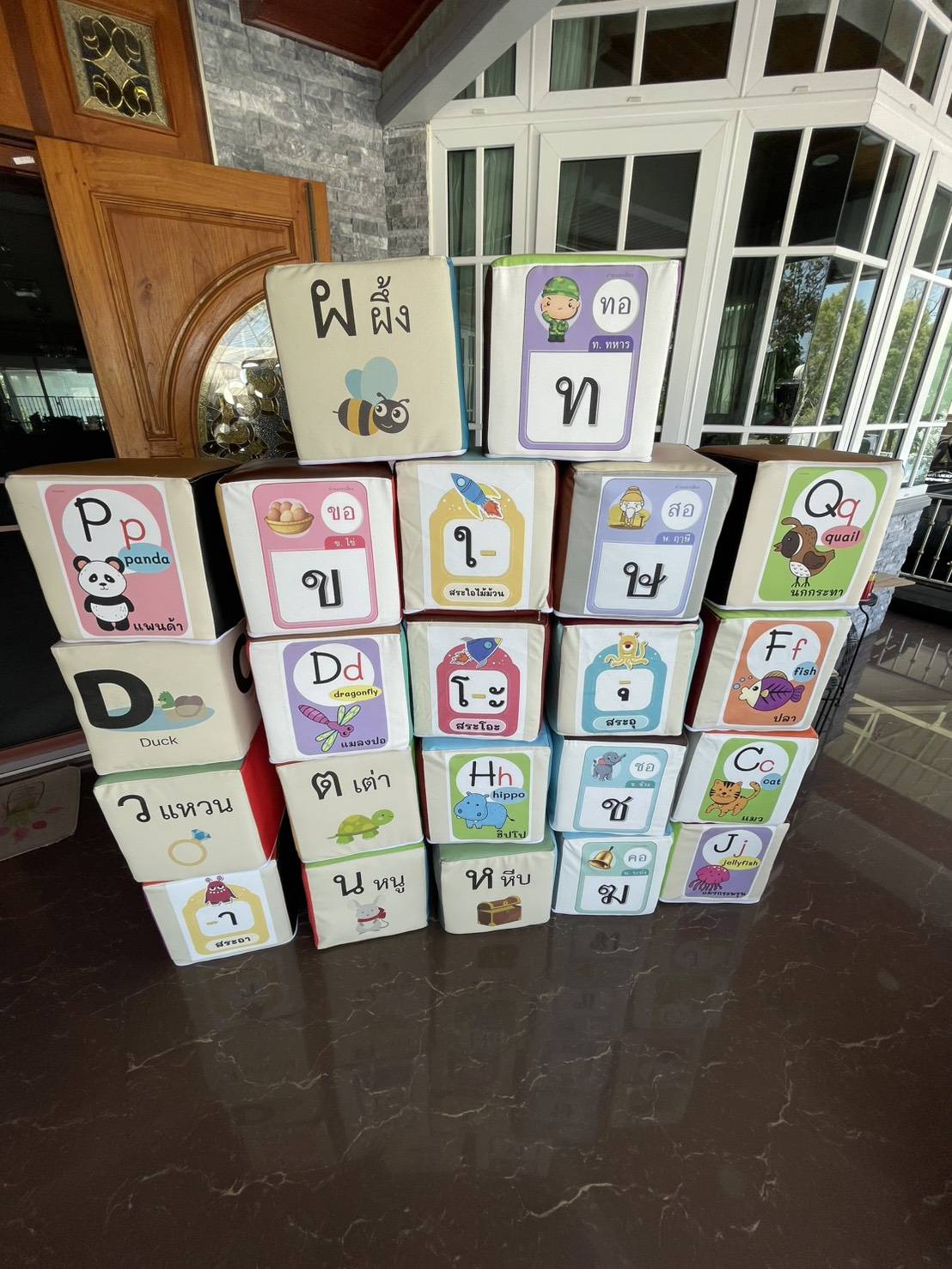 รับสั่งผลิต บล็อคนุ่มพยัญชนะไทย ก-ฮ/สระ /ภาษาอังกฤษA-Z ราคาต่อ10ลูก ลูกเต๋านุ่มนิ่มเด็ก ลูกเต๋านุ่มนิ่ม สตูลเด็ก เก้าอี้สตูล ,สี่เหลี่ยม pvc ,เบาะนุ่มนิ่ม, softplay, indoor playground สั่งผลิต