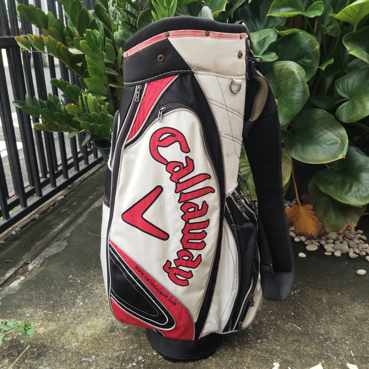 ถุงกอล์ฟ Callaway มือสอง ** มีตำหนิตามรูป **