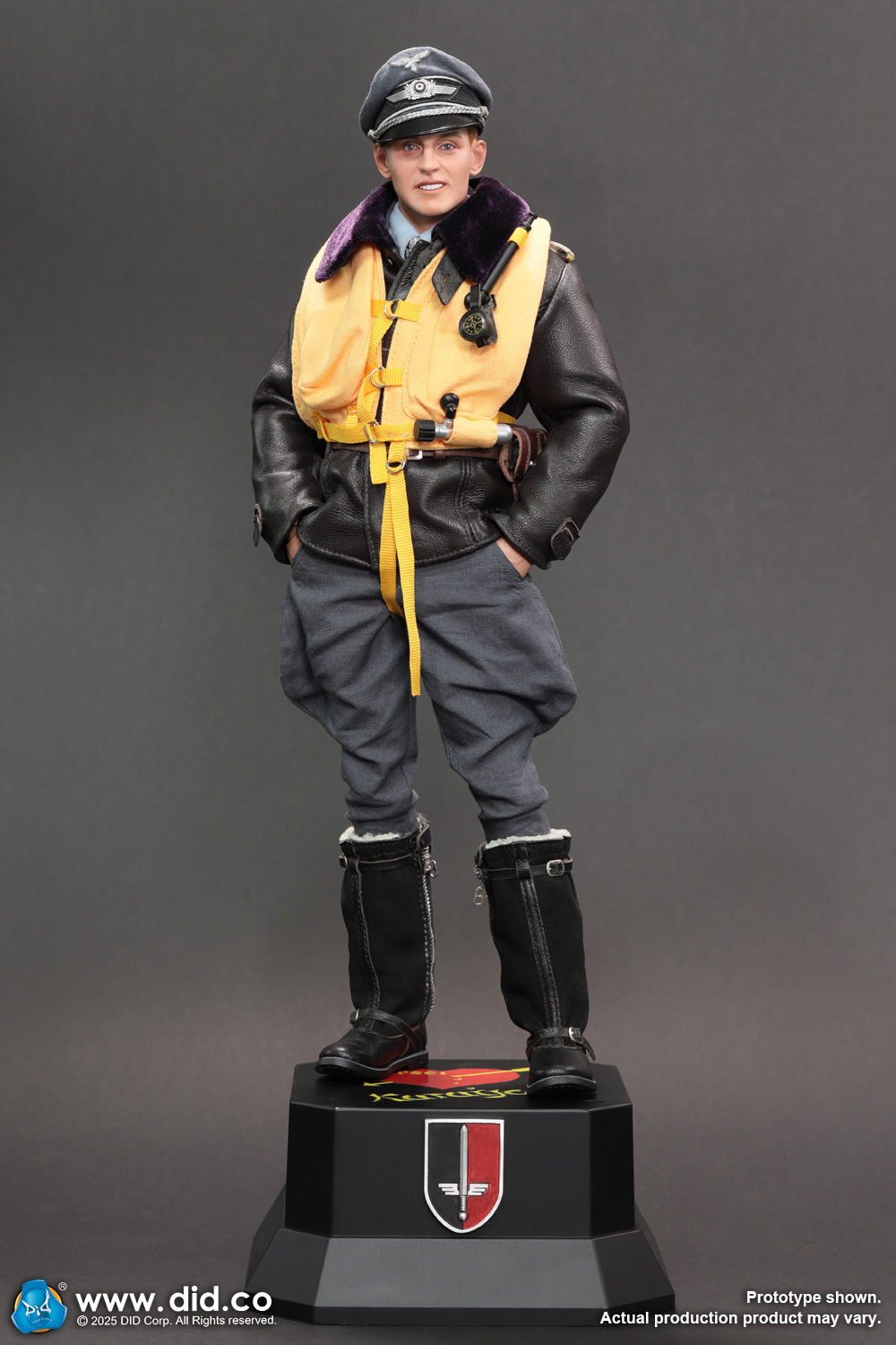 [สั่งจอง] DID 1/6 : WWII German - D80190 : Luftwaffe Ace Pilot – Erich Hartmann