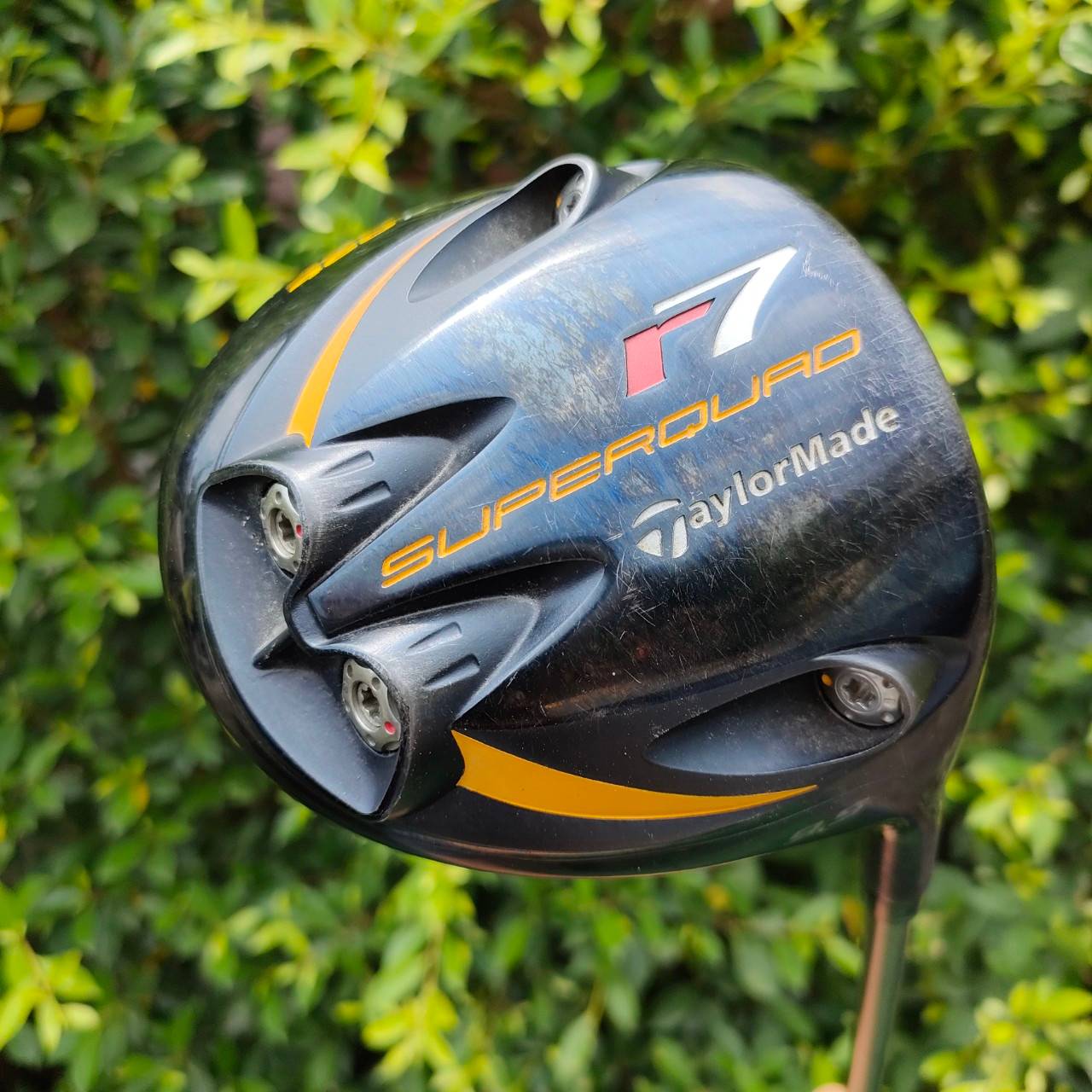 DRIVER TAYLORMADE r7 SUPERQUAD องศา 9.5 ก้าน RE*AX FUJIKURA FLEX R หัวดำ หน้าดำ ตีไกลจัดๆรุ่นนี้ และตีง่ายมาก ปรับได้ 4 หมุด ใครเลยลองตีจะรู้ซึ้งเลยครับ