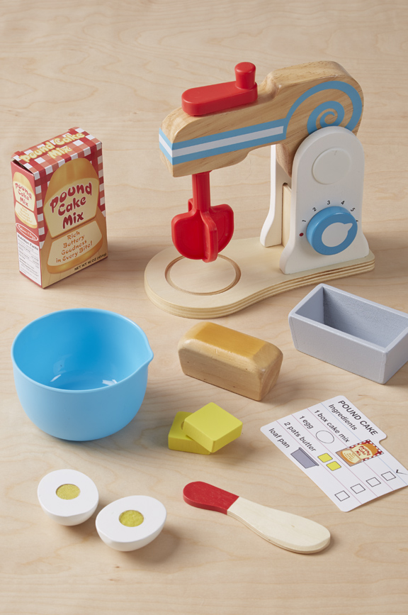 เครื่องตีแป้งจำลอง ส่งเสริมพัฒนาการด้านการผสมผสาน การหยิบ การจับ การออกแบบ ตามจินตนาการ Wooden Make-a-Cake Mixer Set Melissa&Doug, รุ่น 9840 ของเล่นเสริมพัฒนาการ, ของเล่น