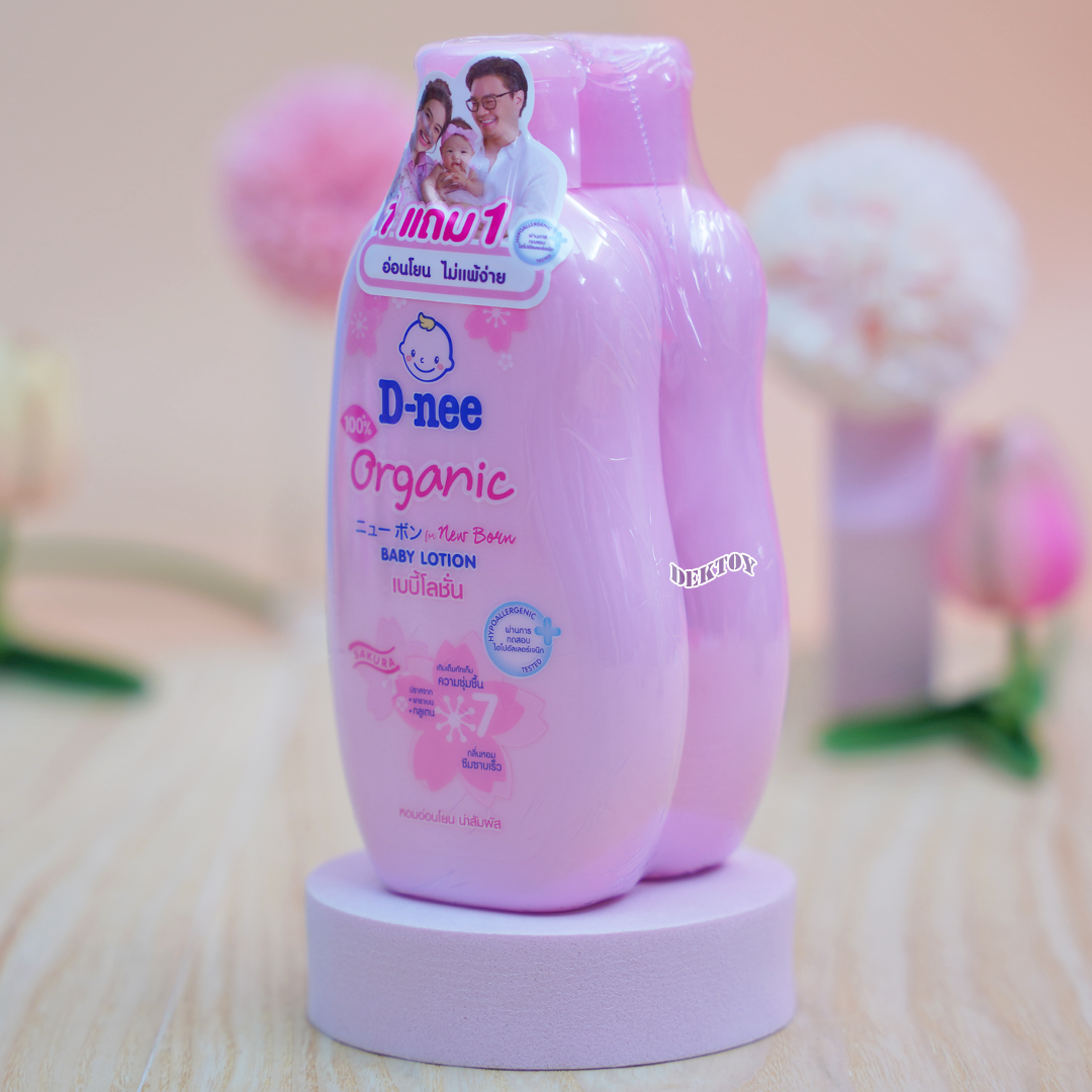 1 แถม 1 โลชั่นเด็ก D-nee organic sakura ดีนี่ ออร์แกนิค ซากุระ เบบี้โลชั่น 200 มล. สูตรชุ่มชื้นเป็นพิเศษ(ชมพู)